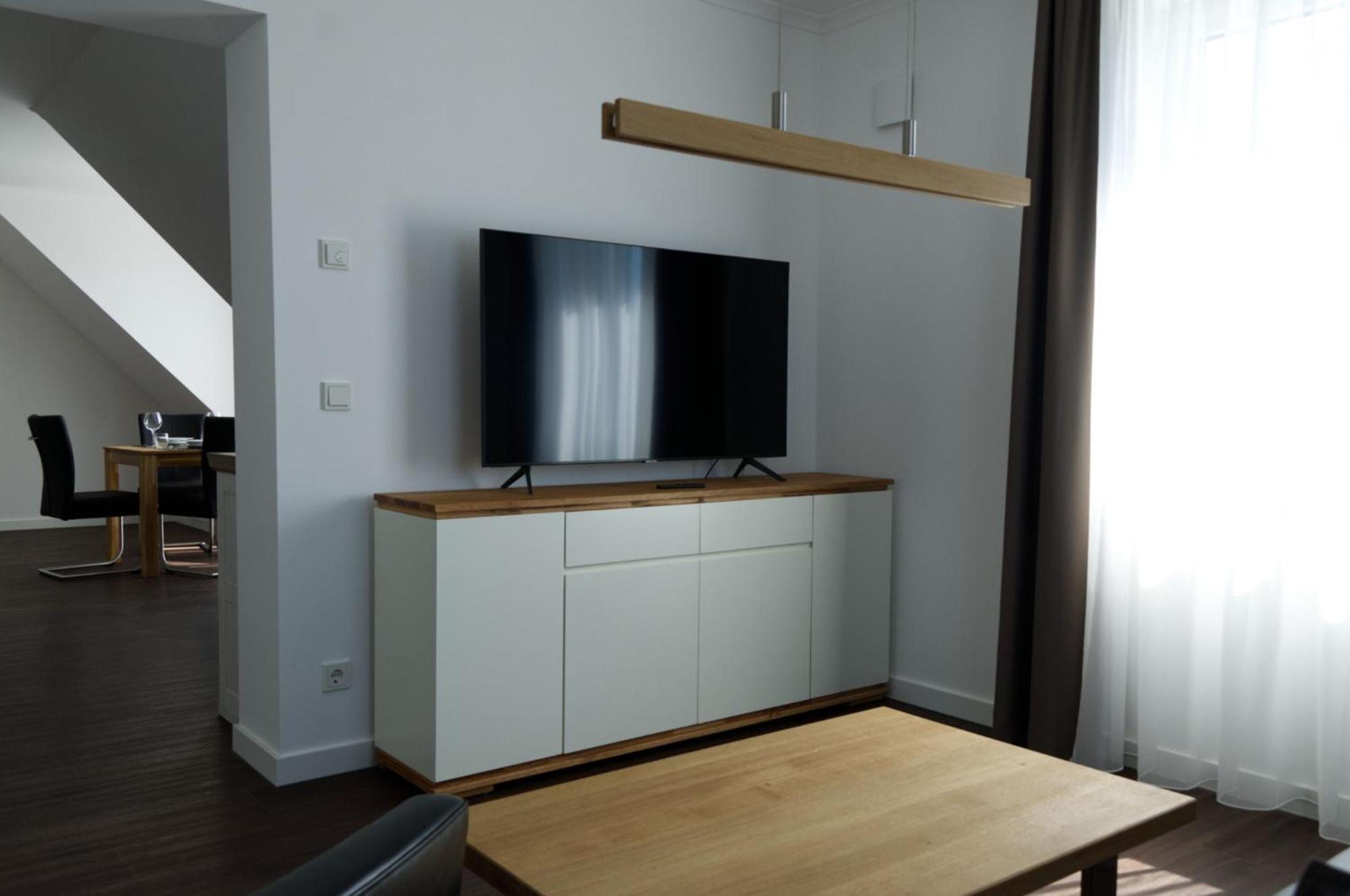 Apartment 3 photo 2
