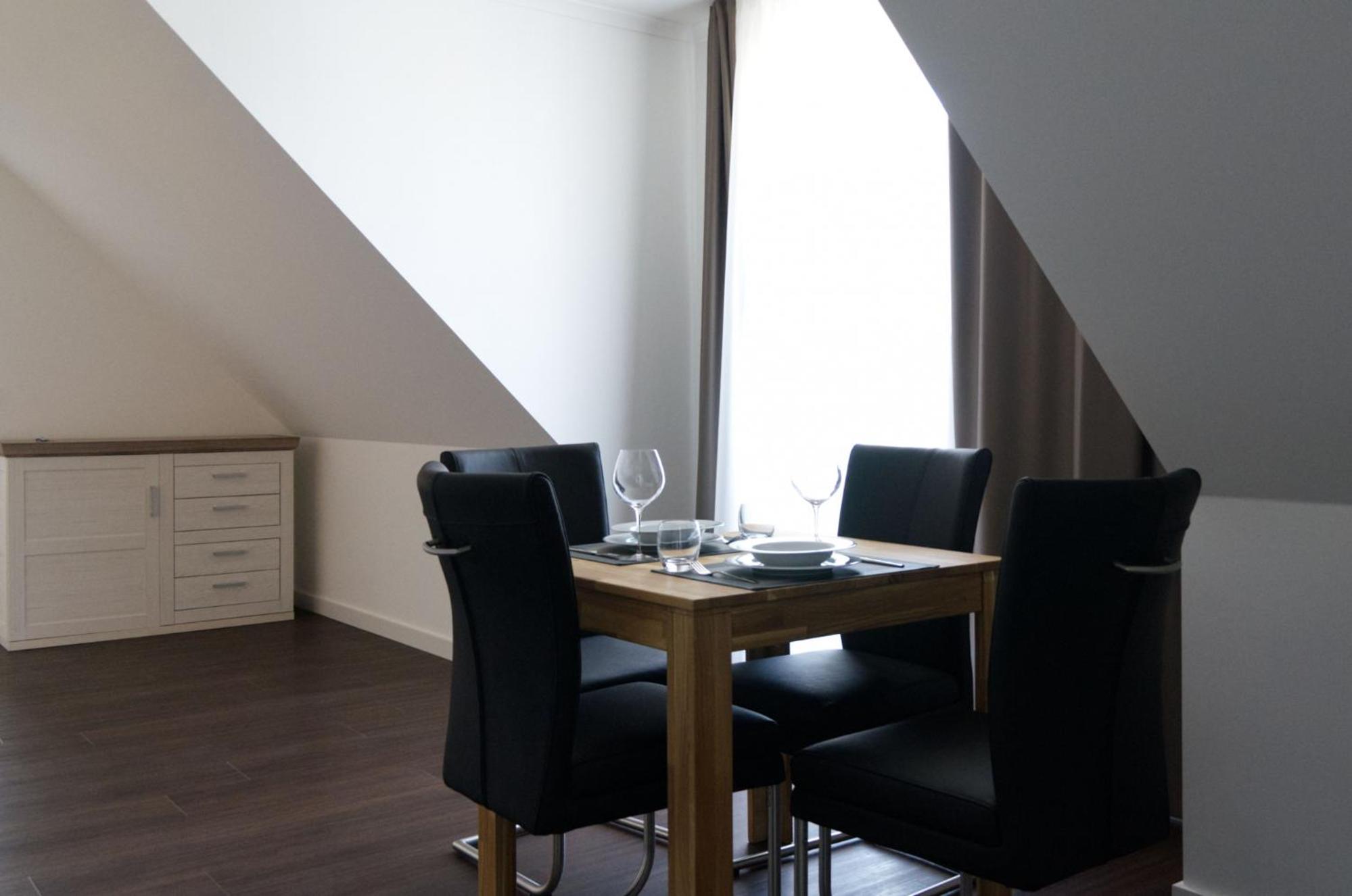 Apartment 4 photo 2