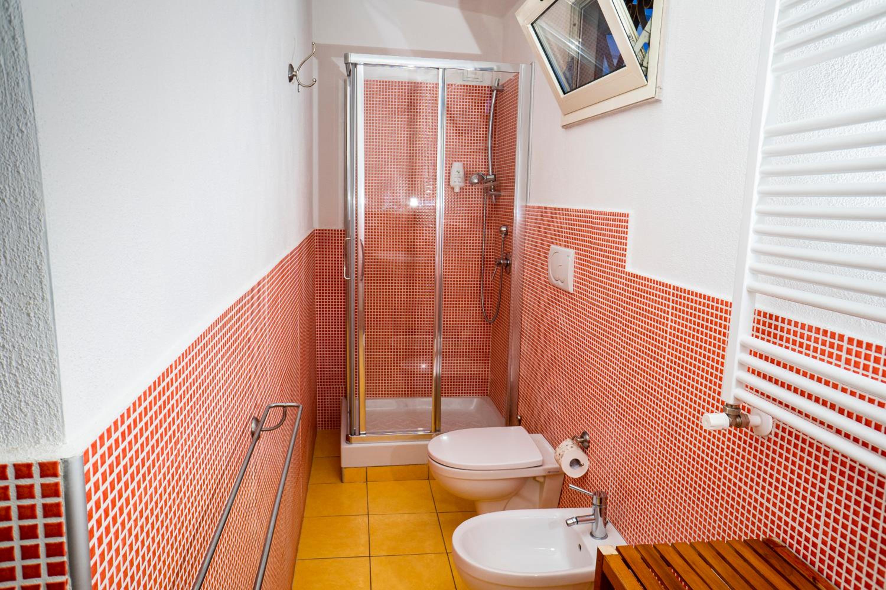 Classic Quadruple Room - Photo 3