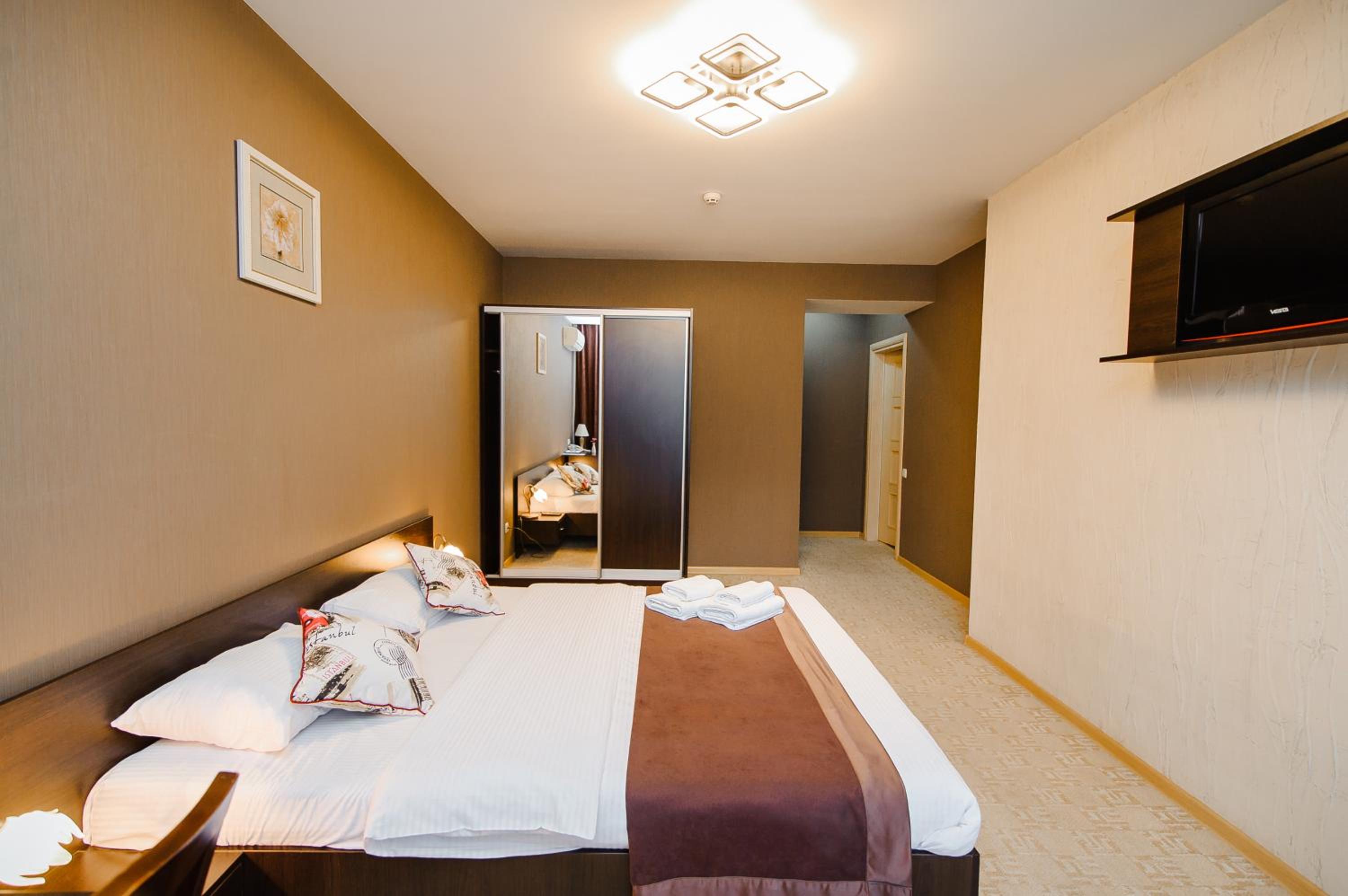 Deluxe Double Room with Balcony, photo 7