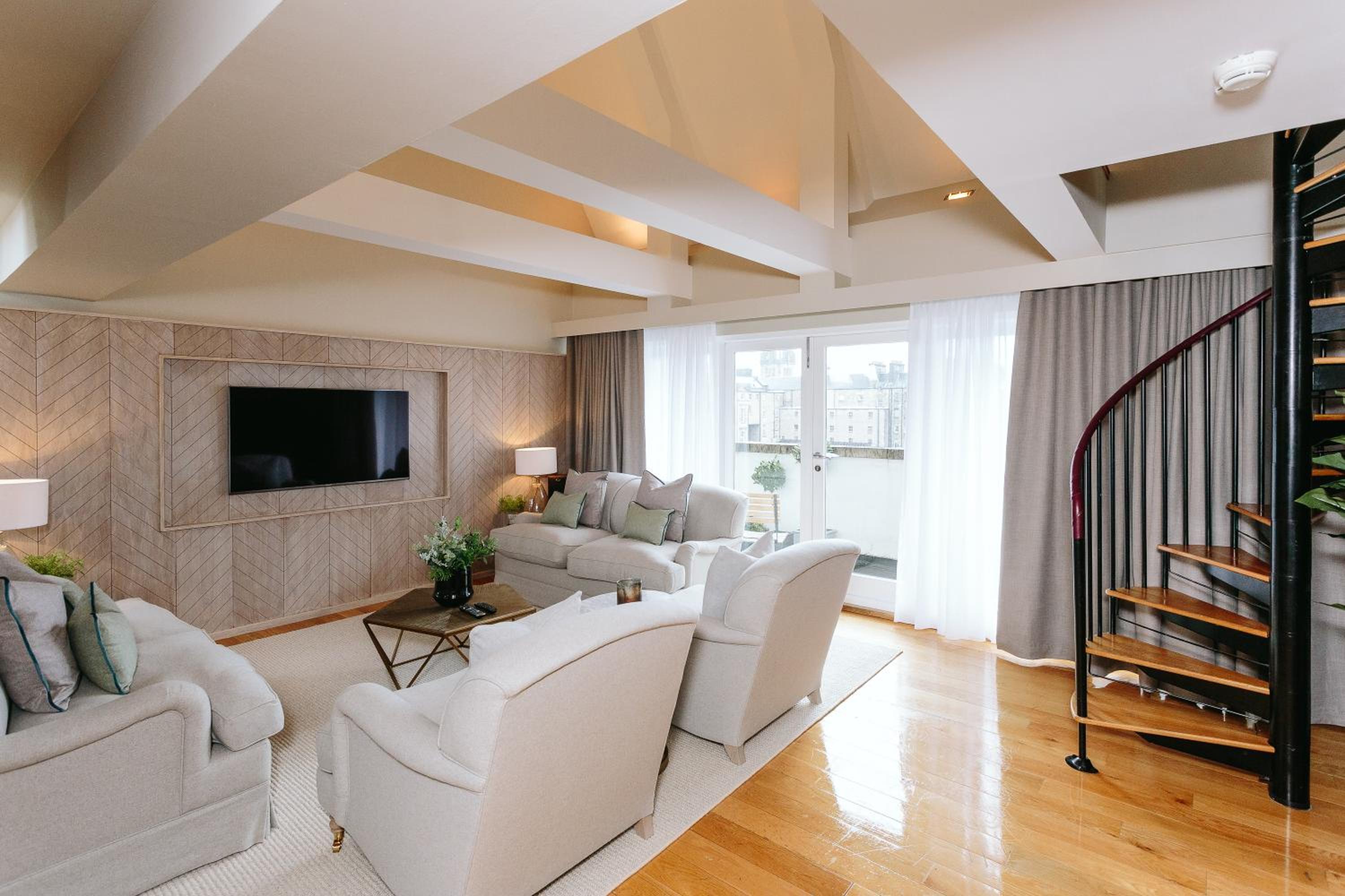 Penthouse Suite
