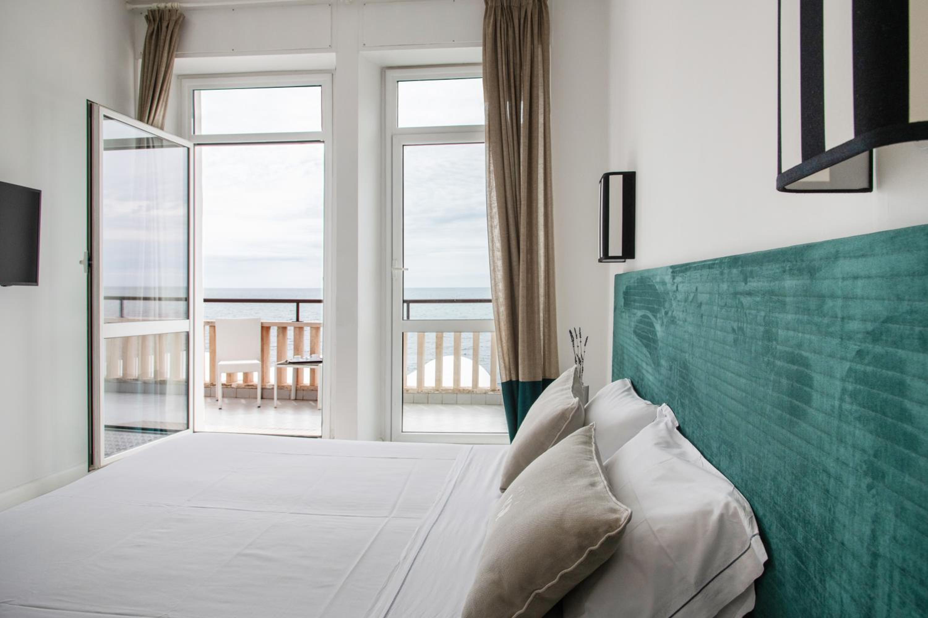 Junior Suite with Sea View and Balcony photo 1