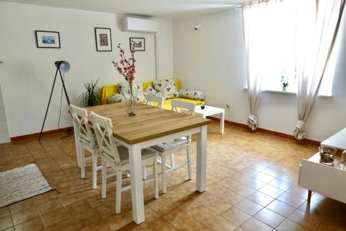 Apartment with Garden View