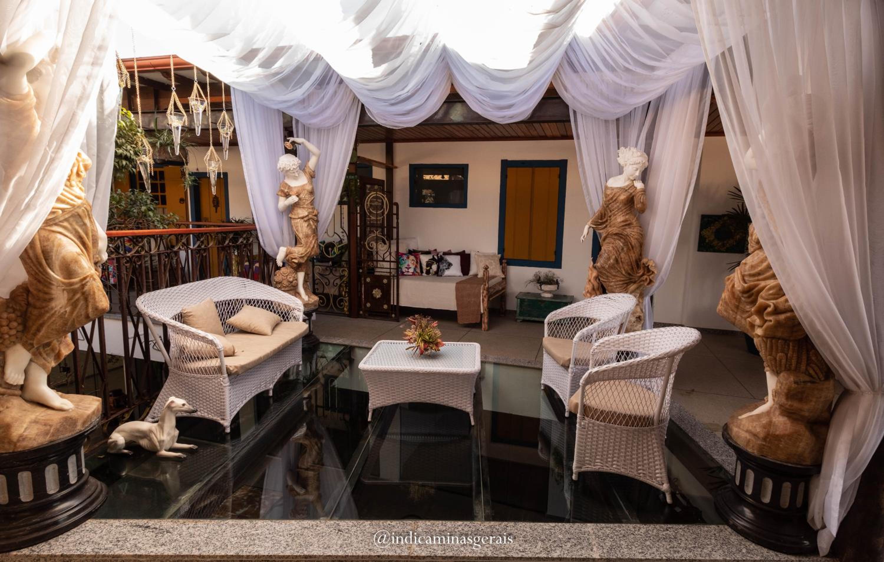 Executive Suite - Photo 5