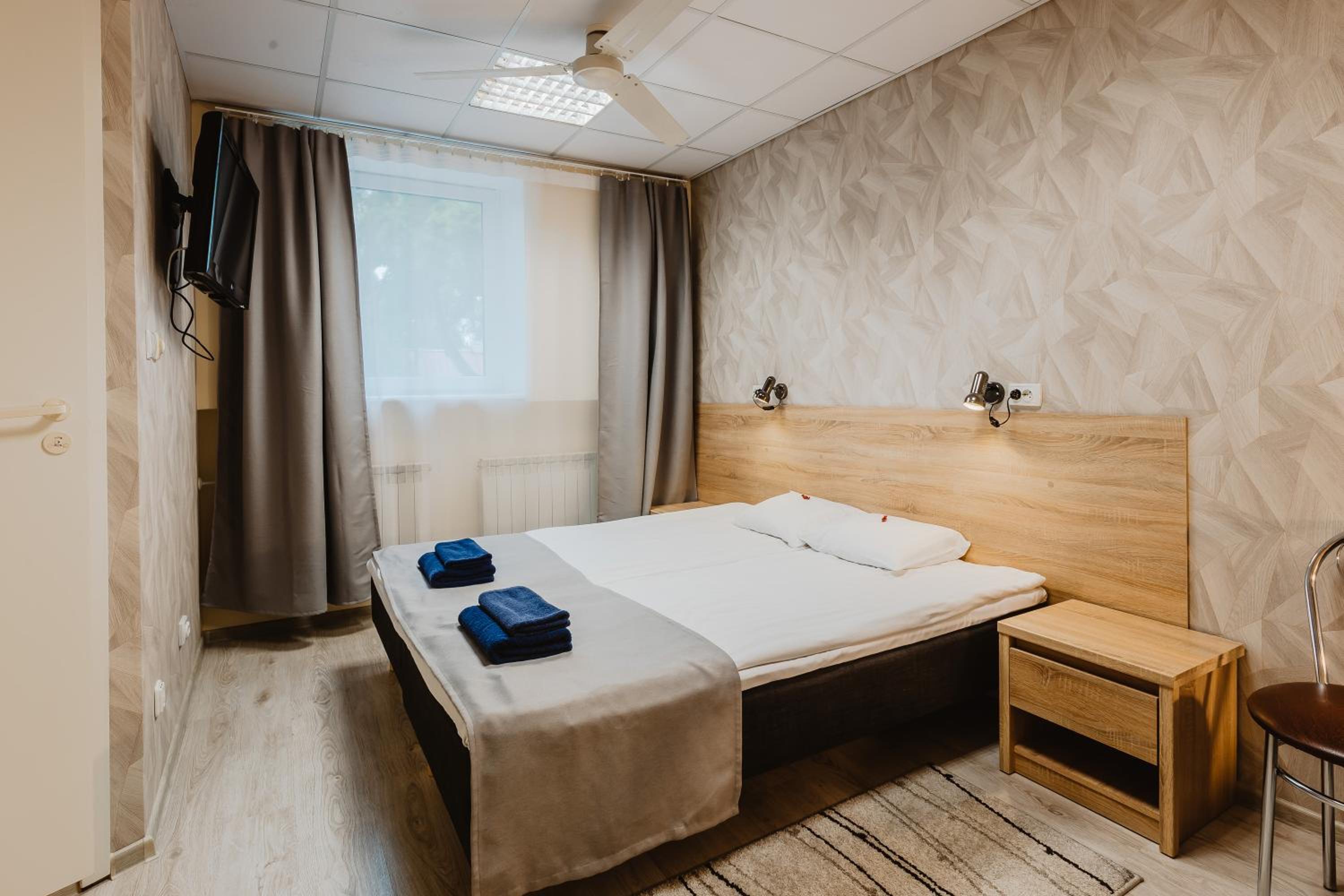 Double Room - Photo 7