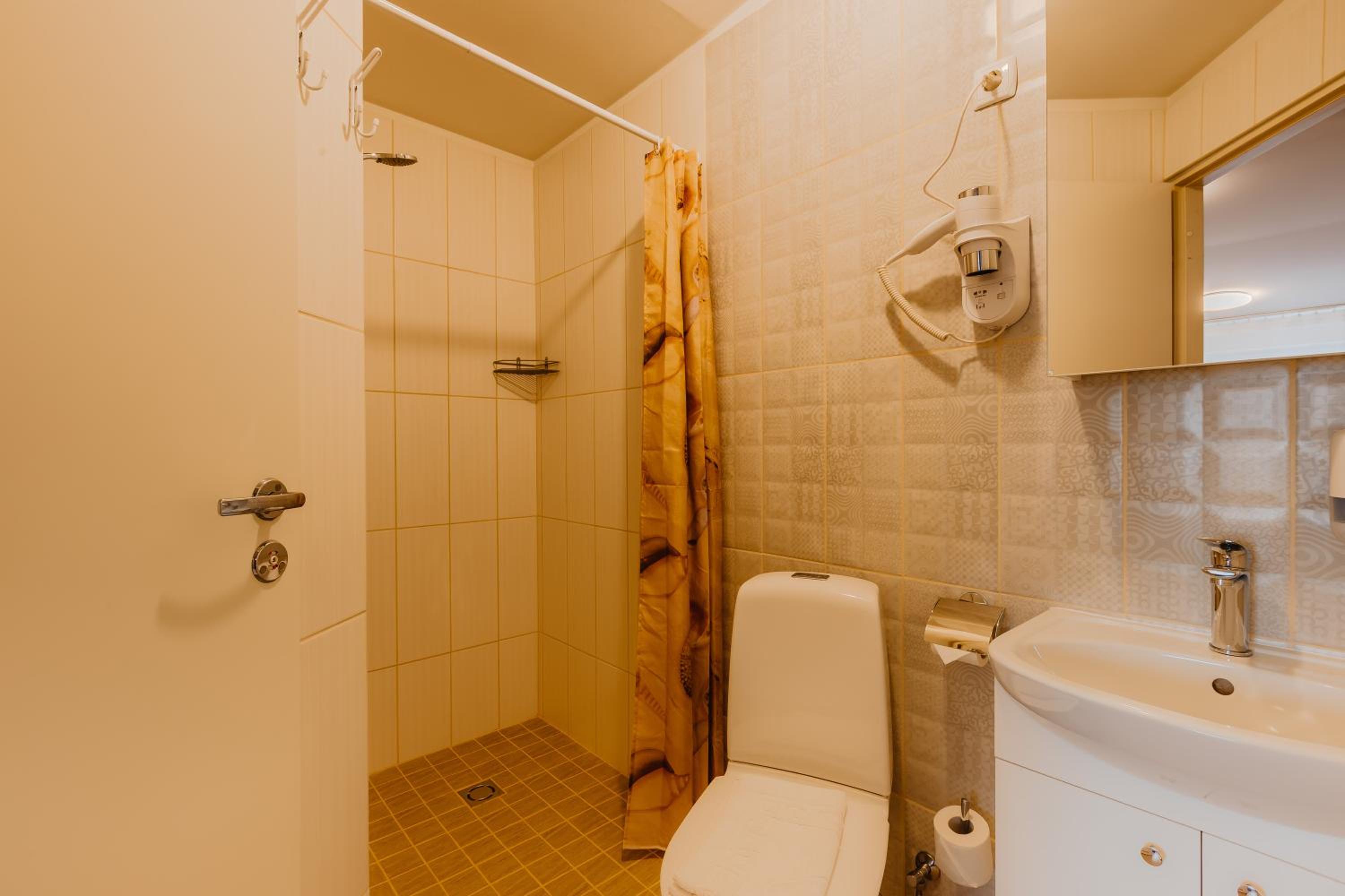 Double Room - Photo 8