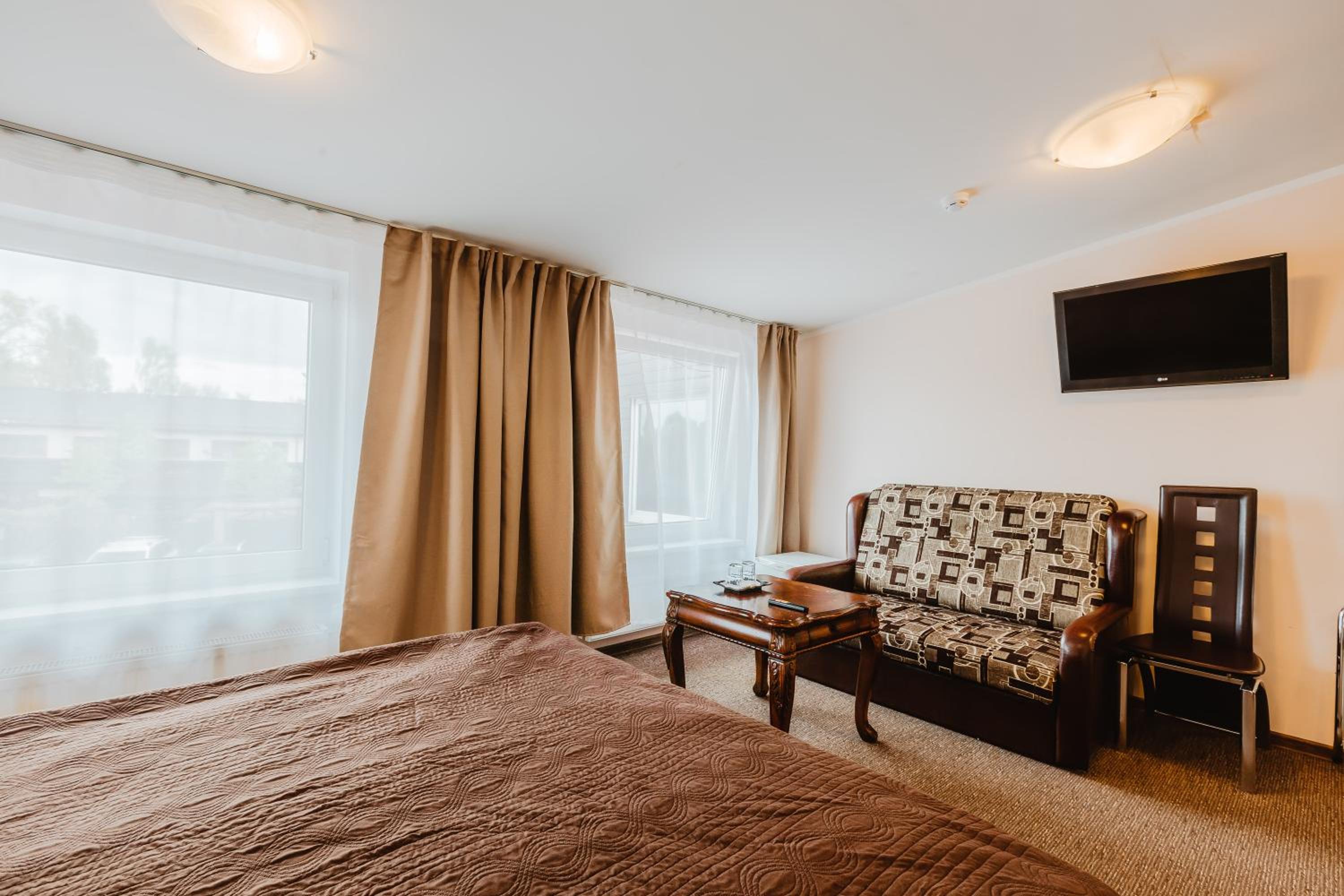 Double Room - Photo 5