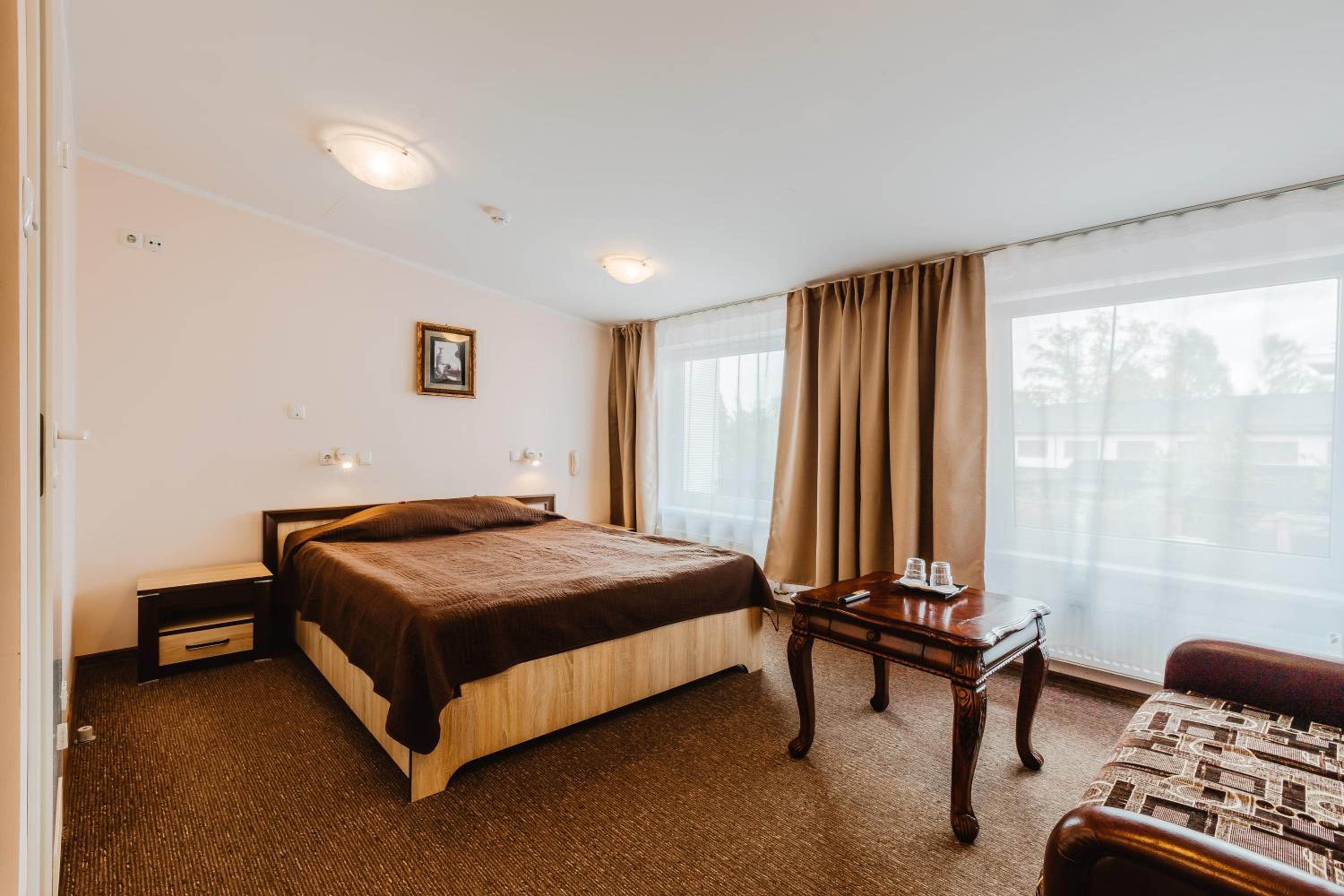 Double Room - Photo 6