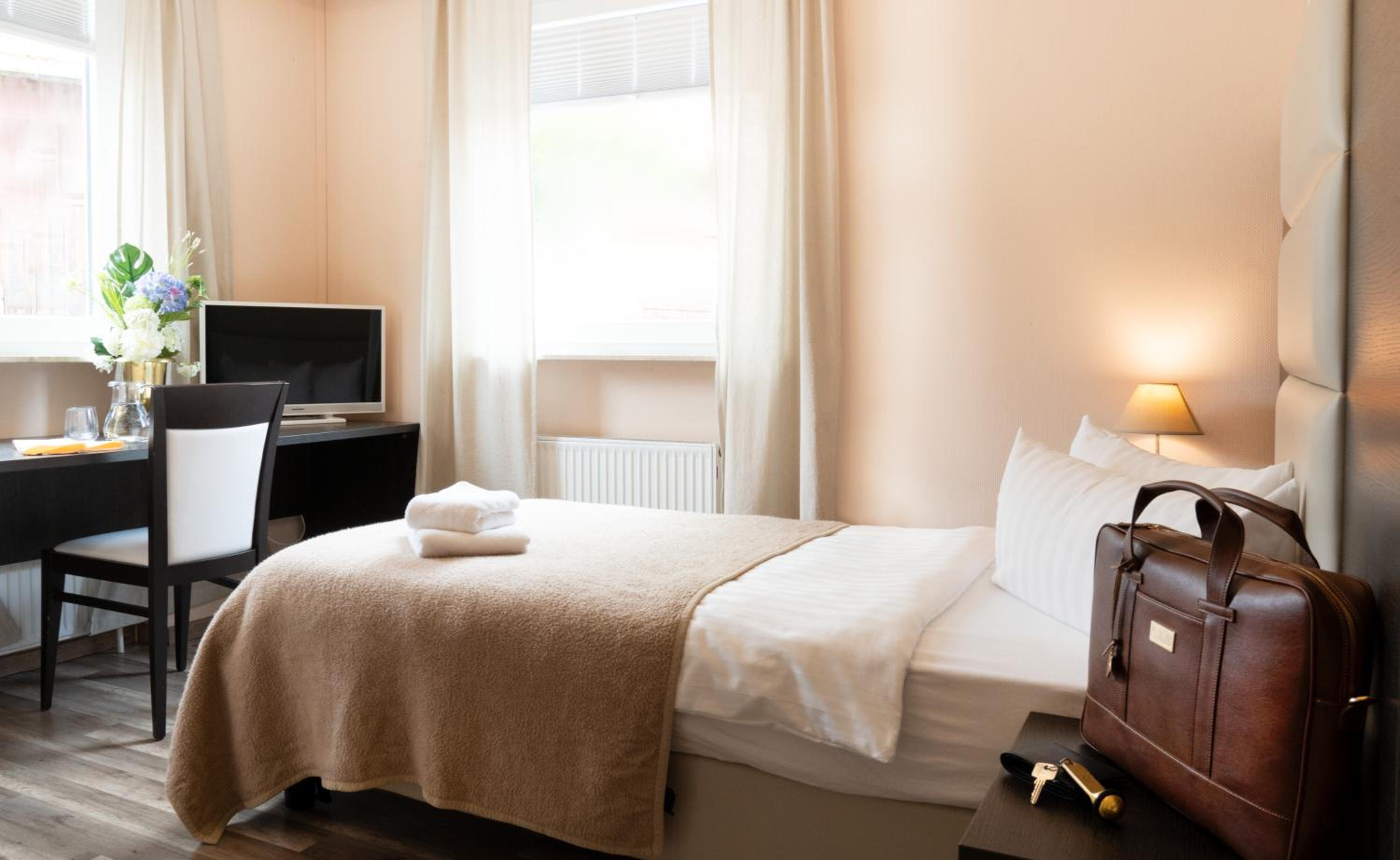 Standard Single Room photo 2