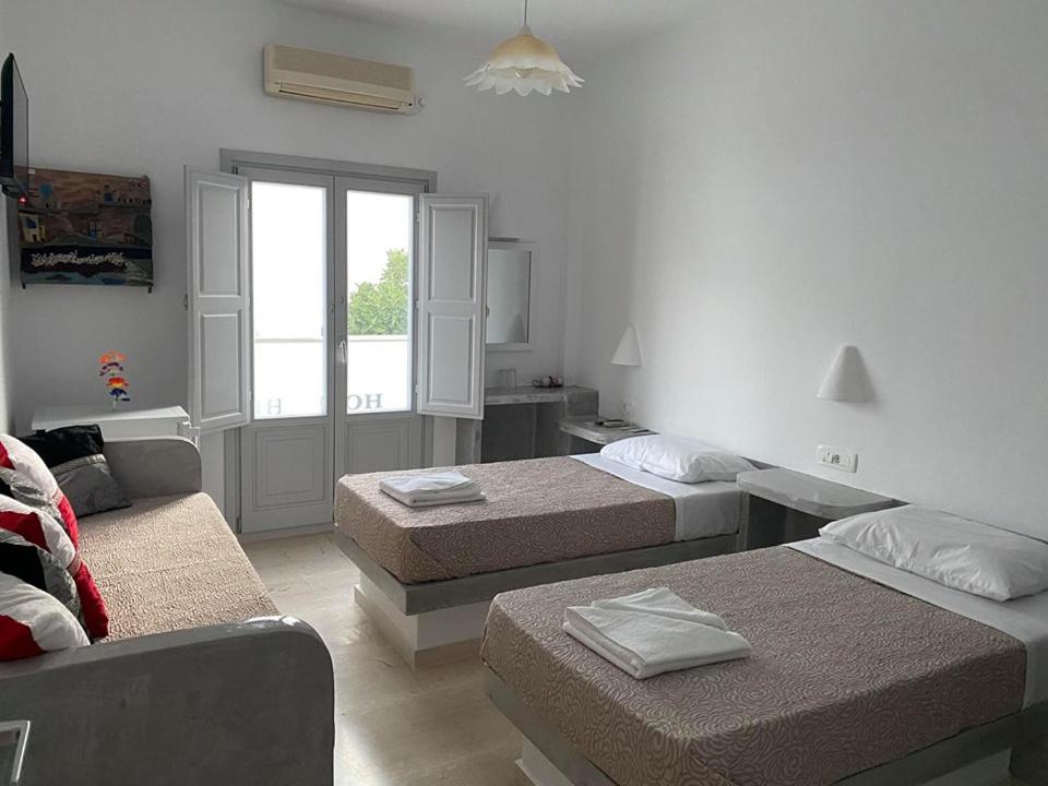 Twin Room - Photo 2