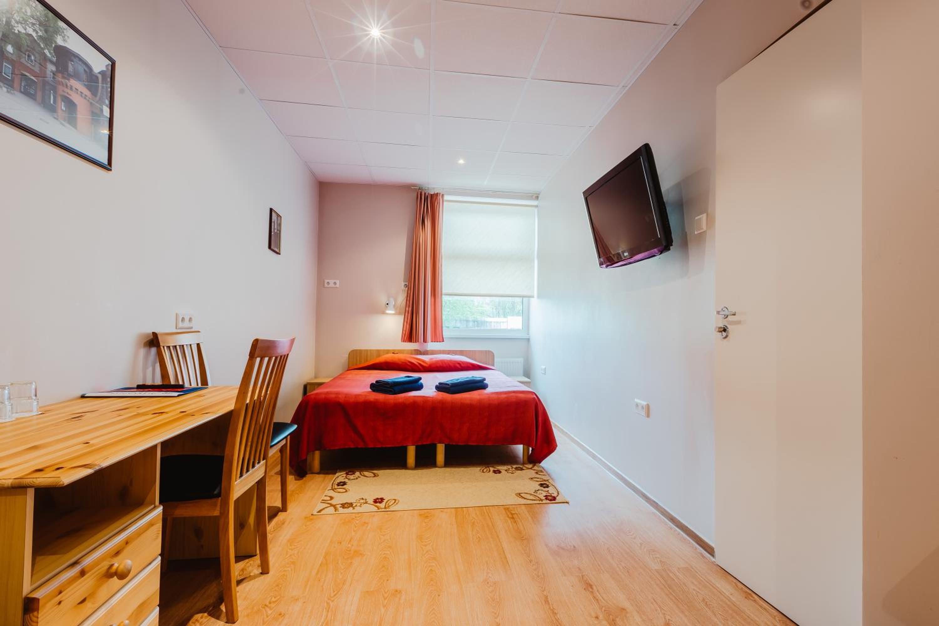 Two-Bedroom Apartment with Sauna - Photo 4