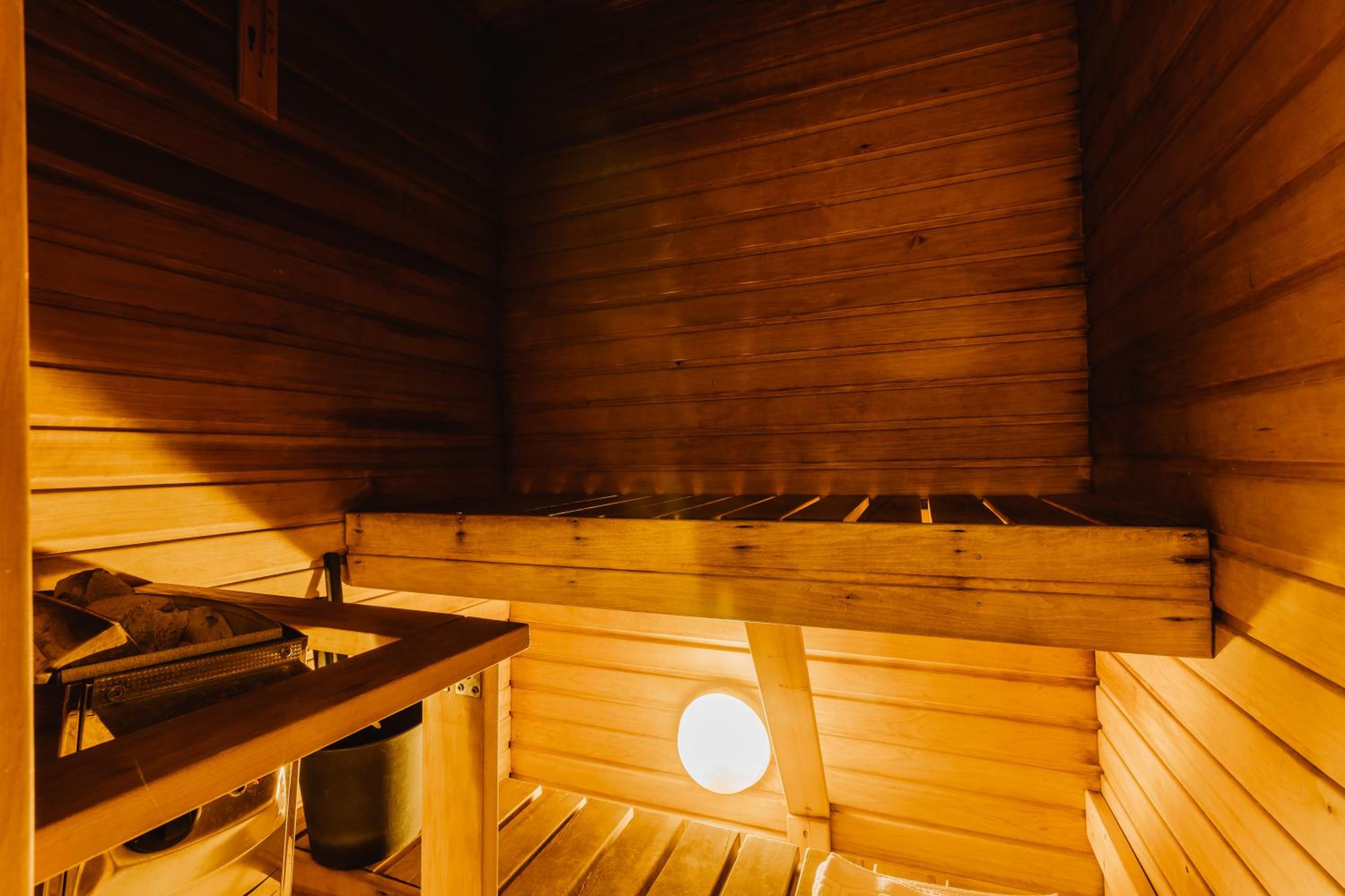Two-Bedroom Apartment with Sauna - Photo 5