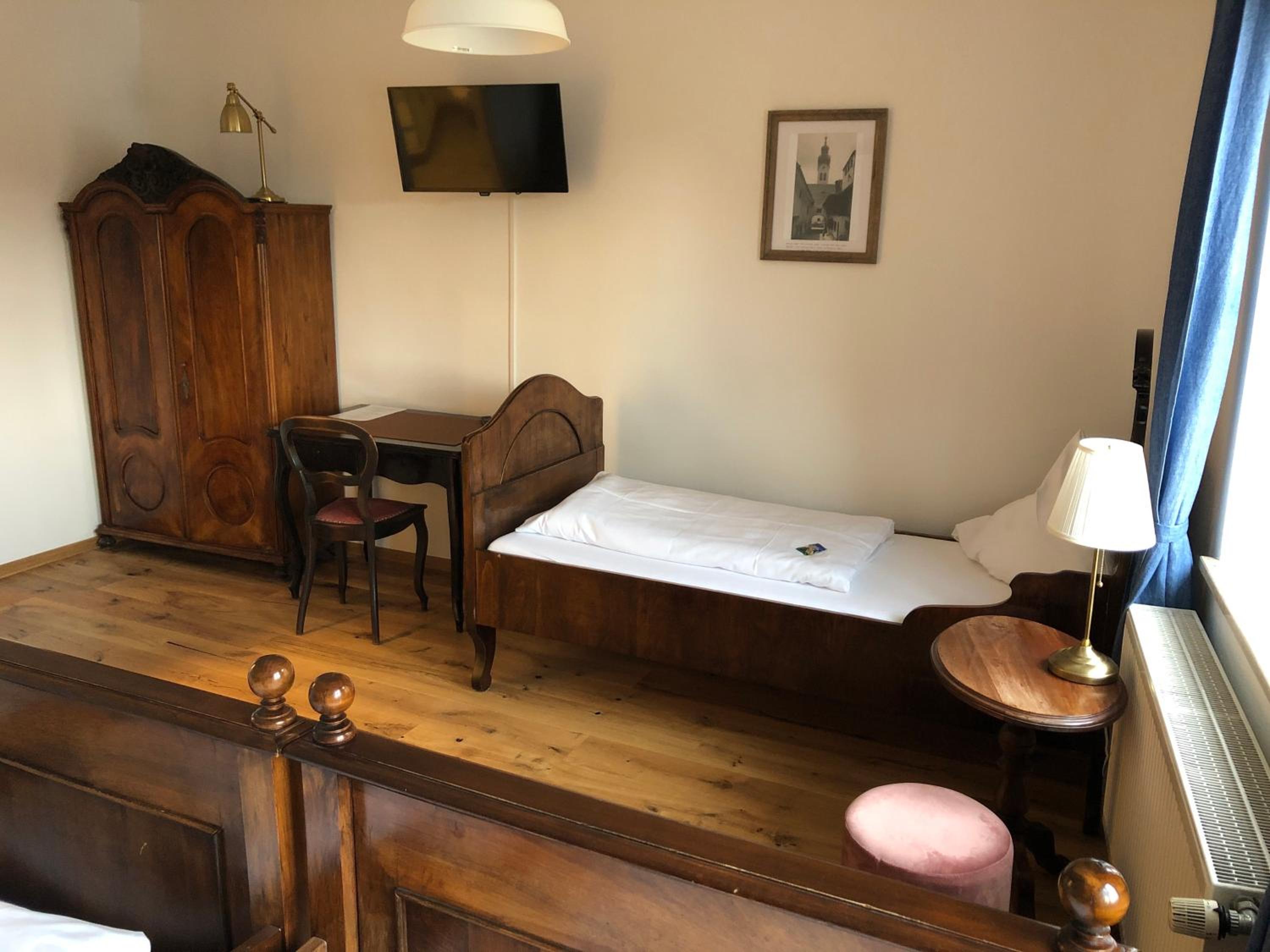 Triple Room with Private Bathroom
