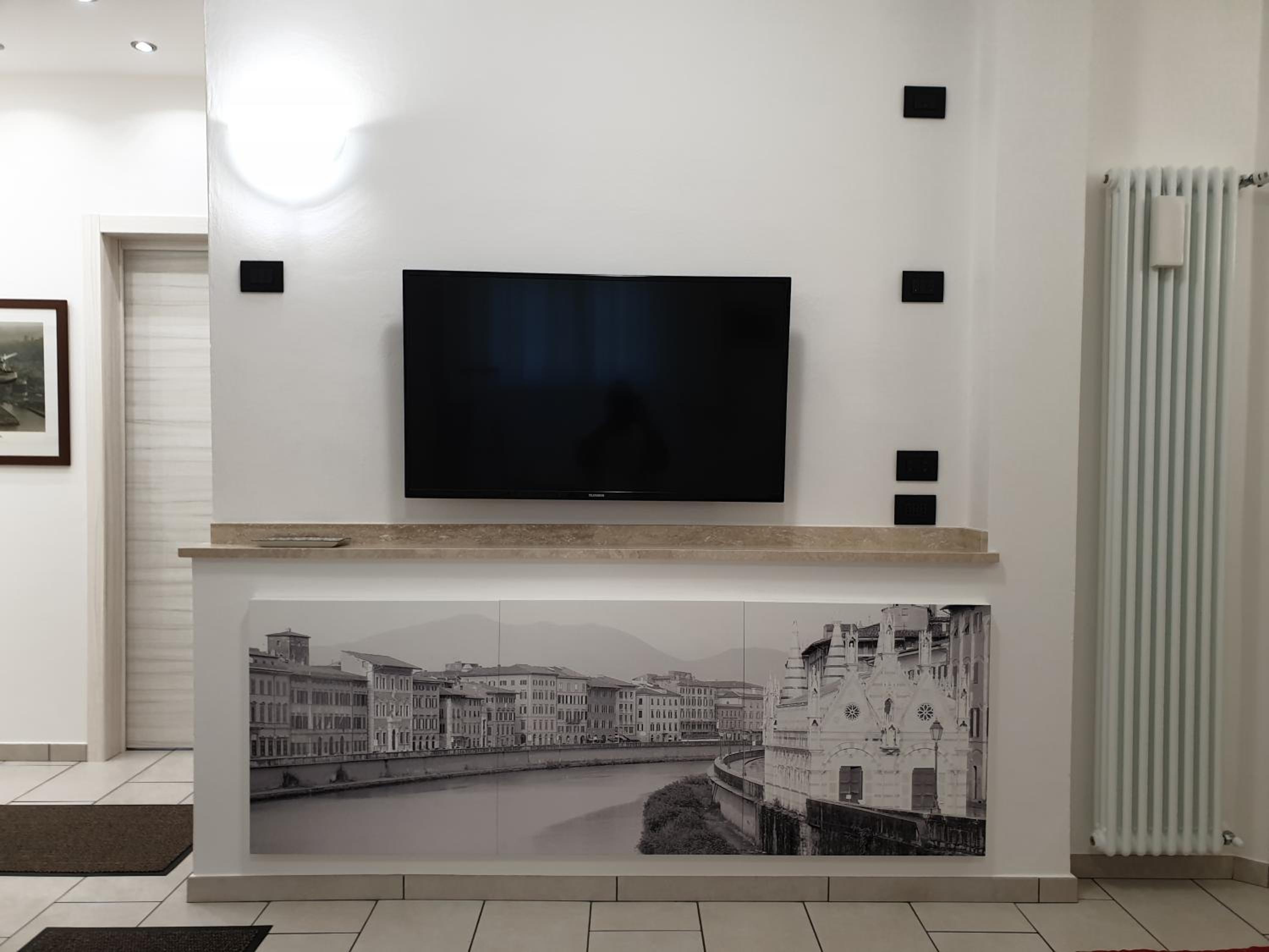 Three-Bedroom Apartment - Photo 25
