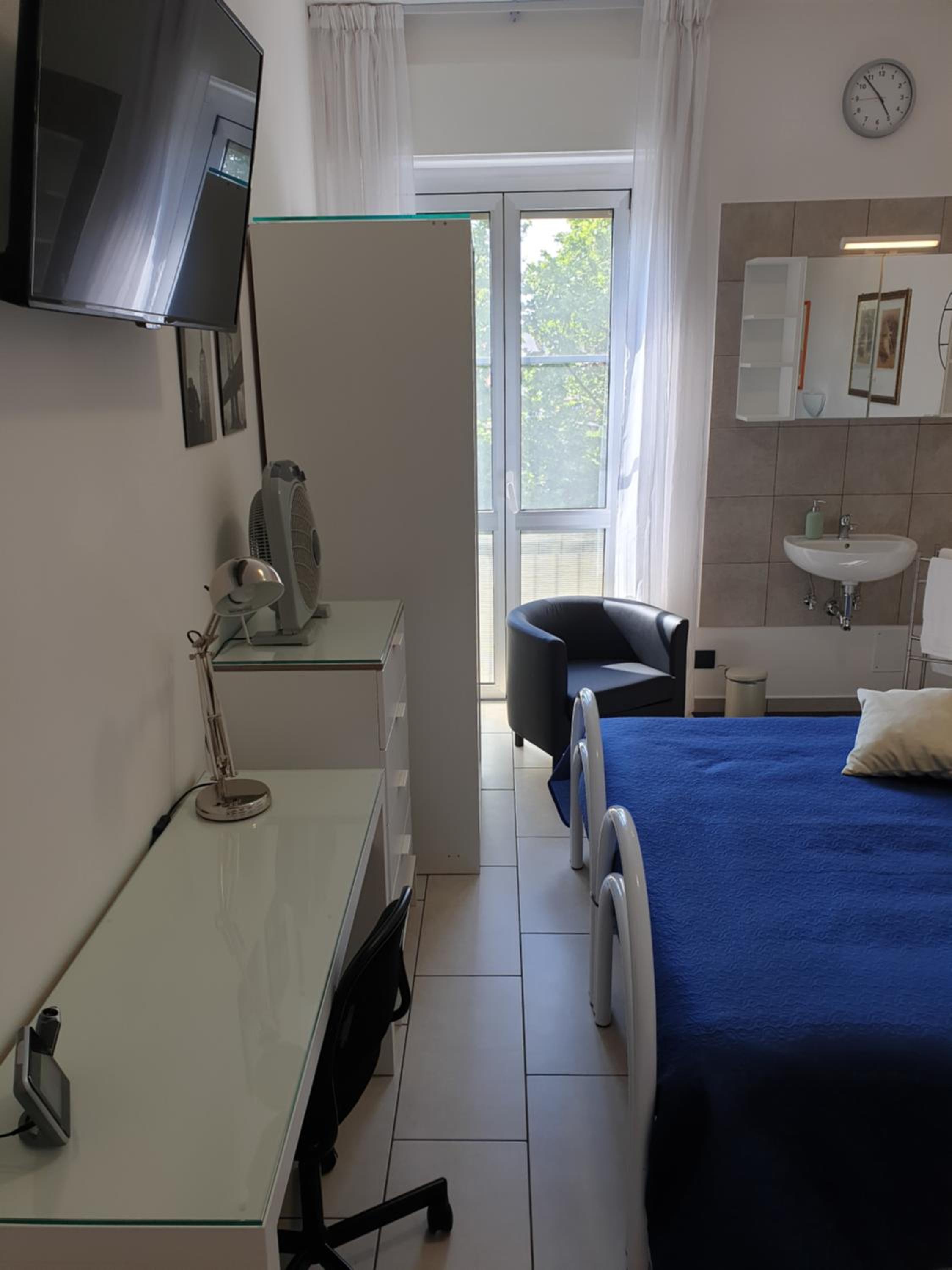 Three-Bedroom Apartment - Photo 3