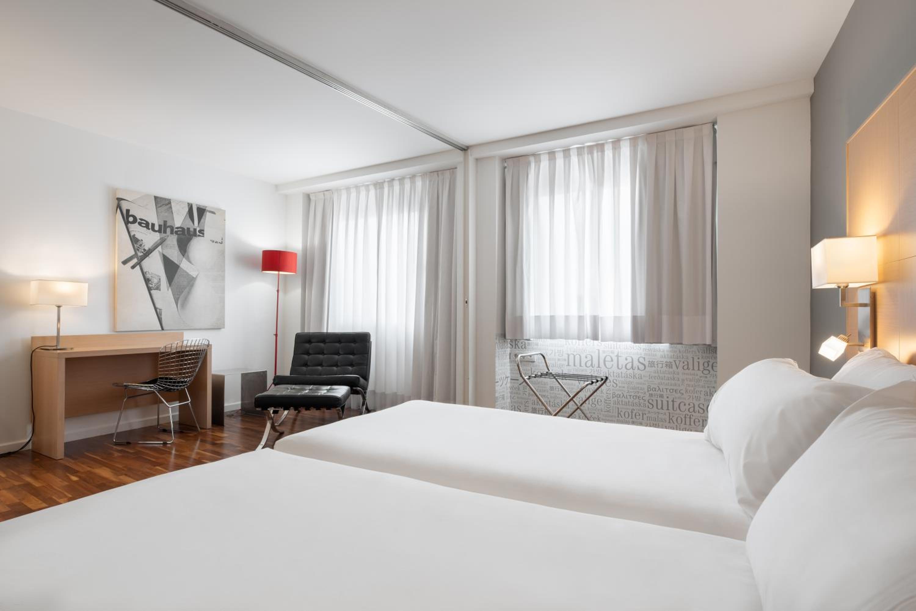 Deluxe Room - Photo 2