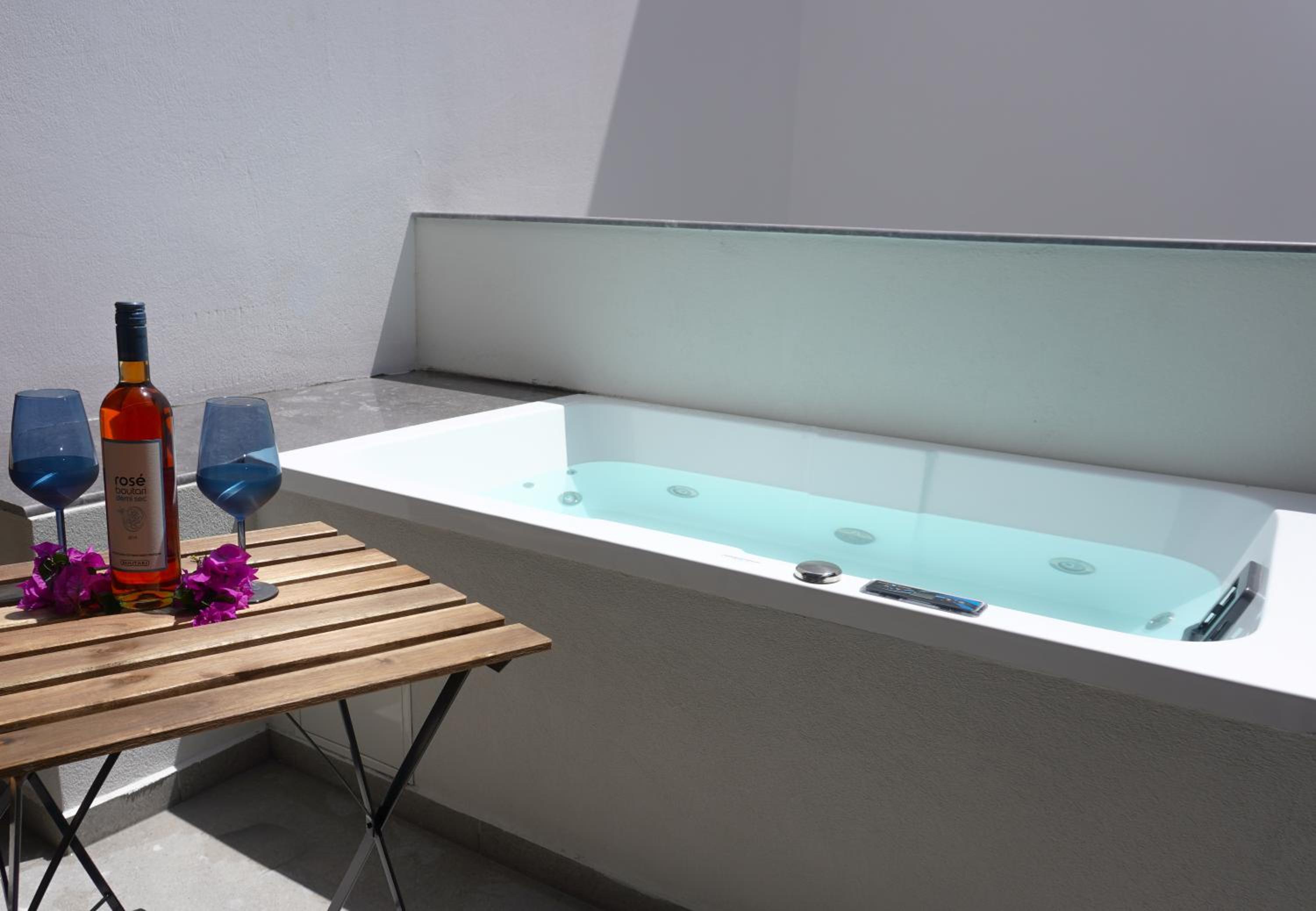 Deluxe Double or Twin Room with Spa Bath - Photo 3