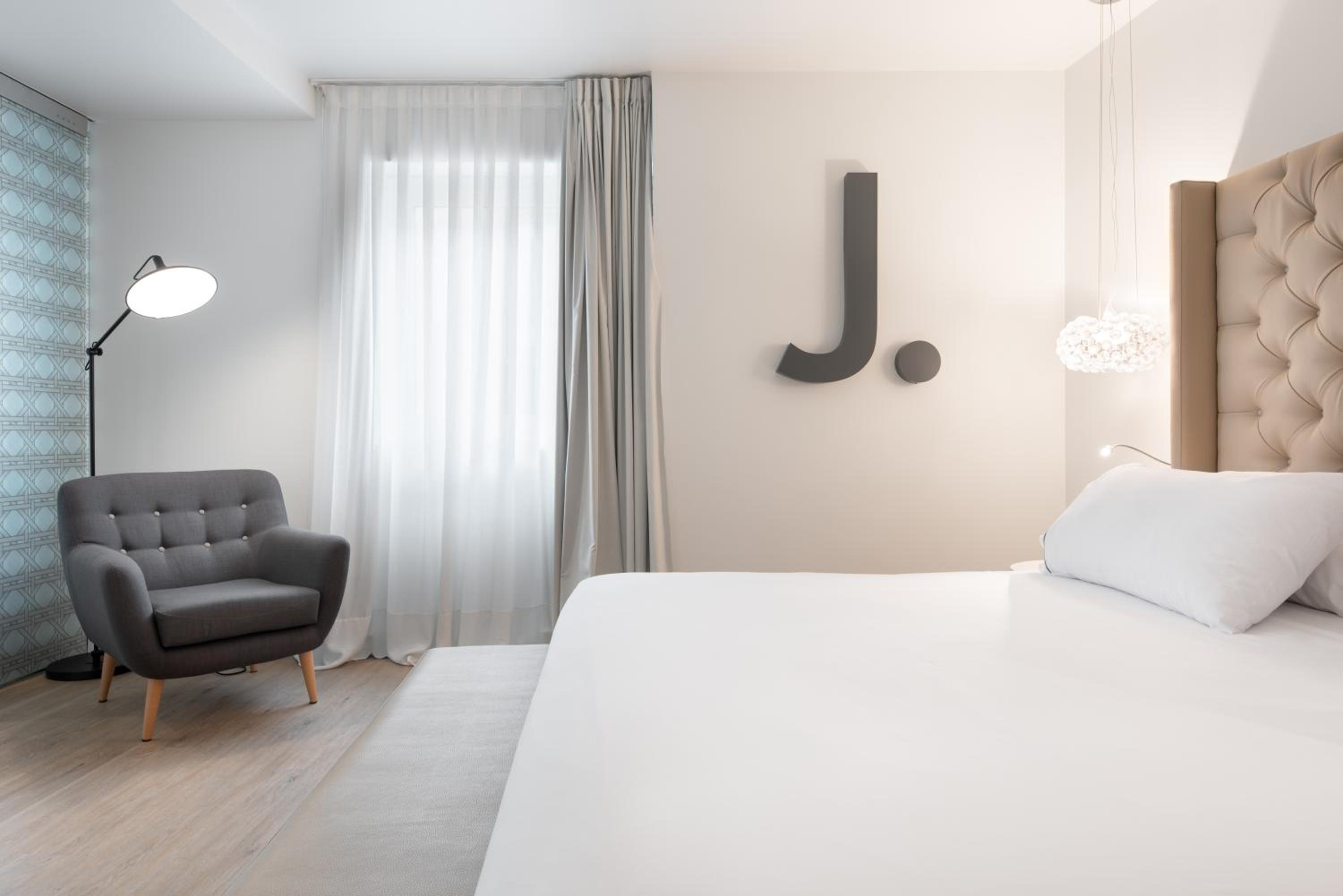 Double Room Premium - Photo 9