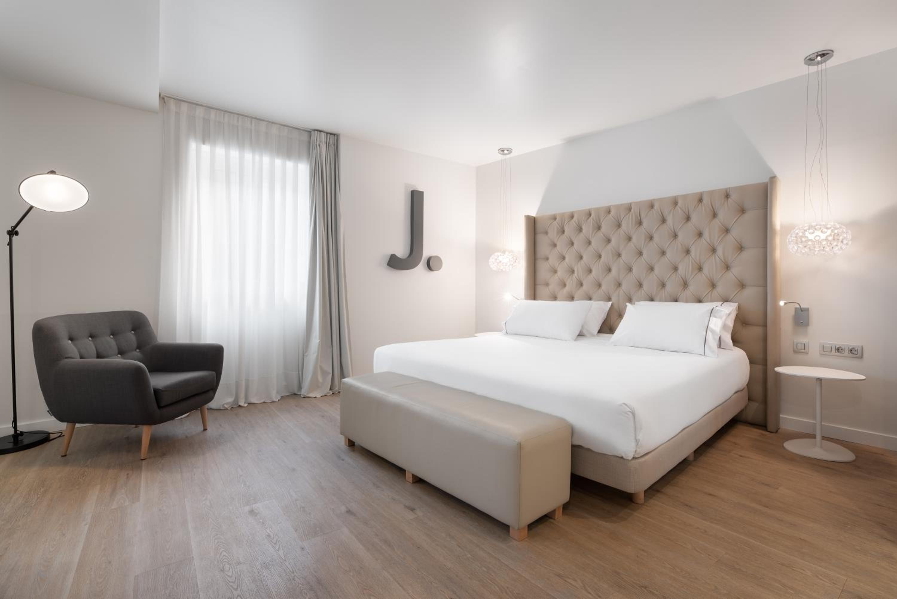 Double Room Premium - Photo 8