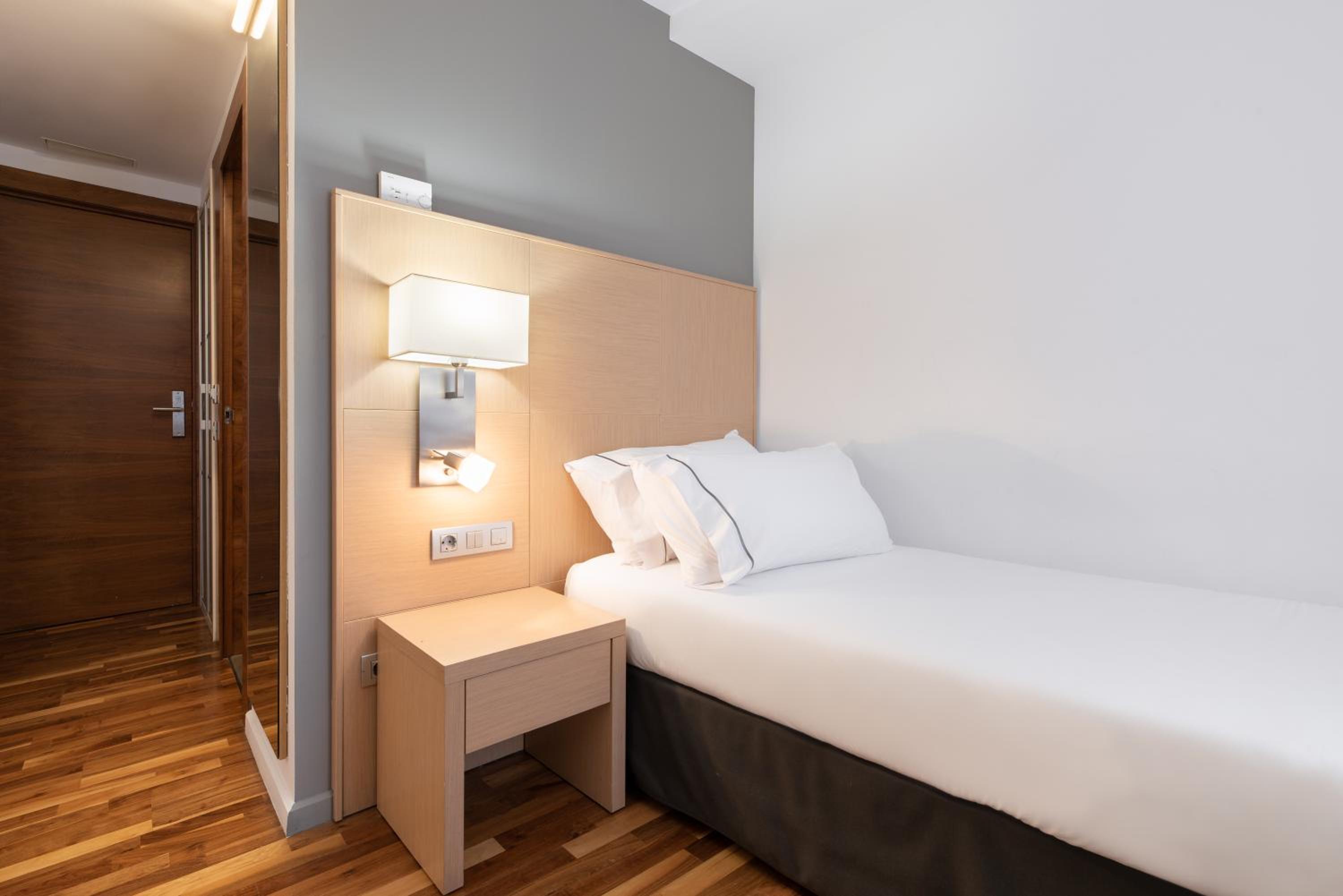 Double Room with Extra Bed photo 2