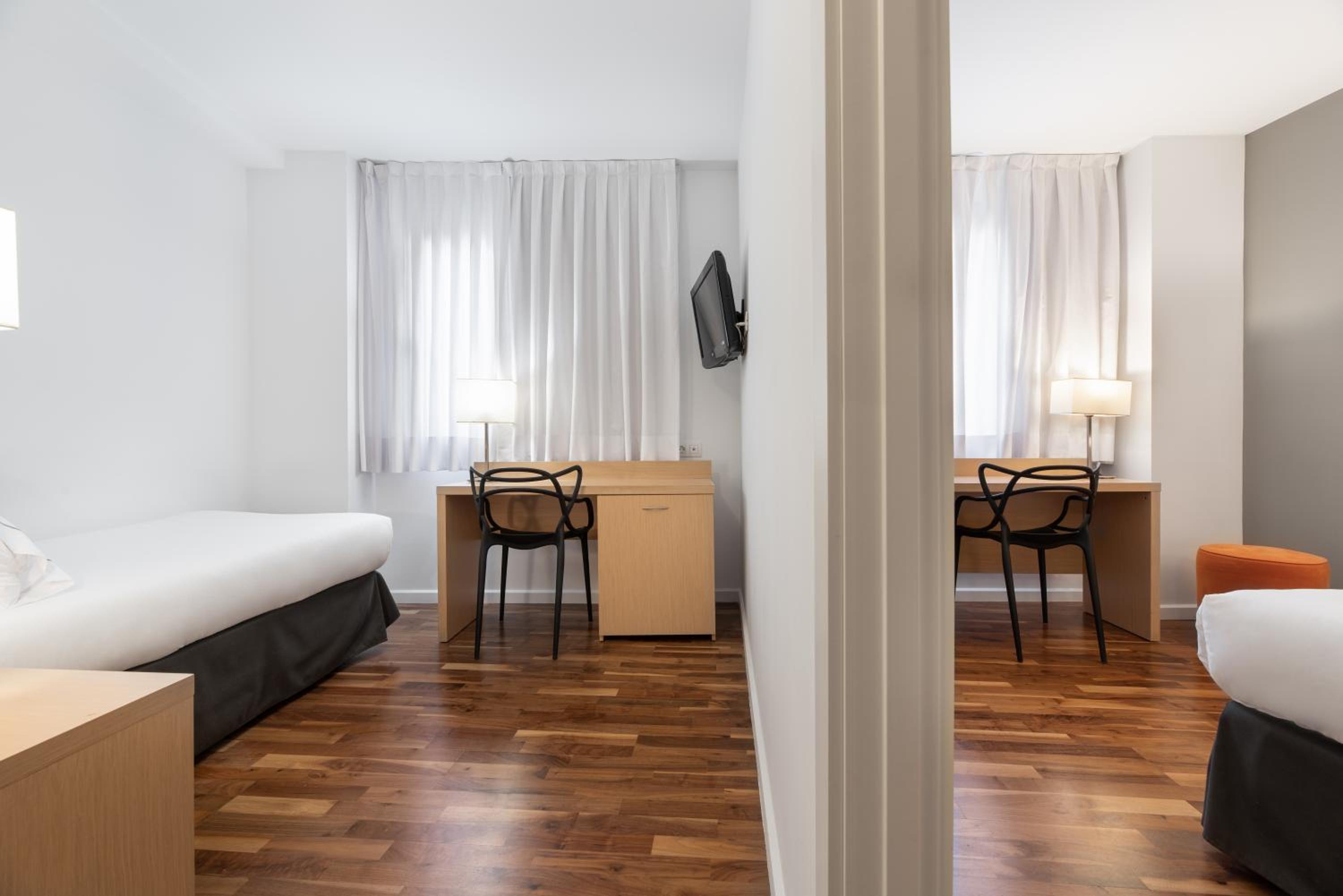 Double Room with Extra Bed photo 3