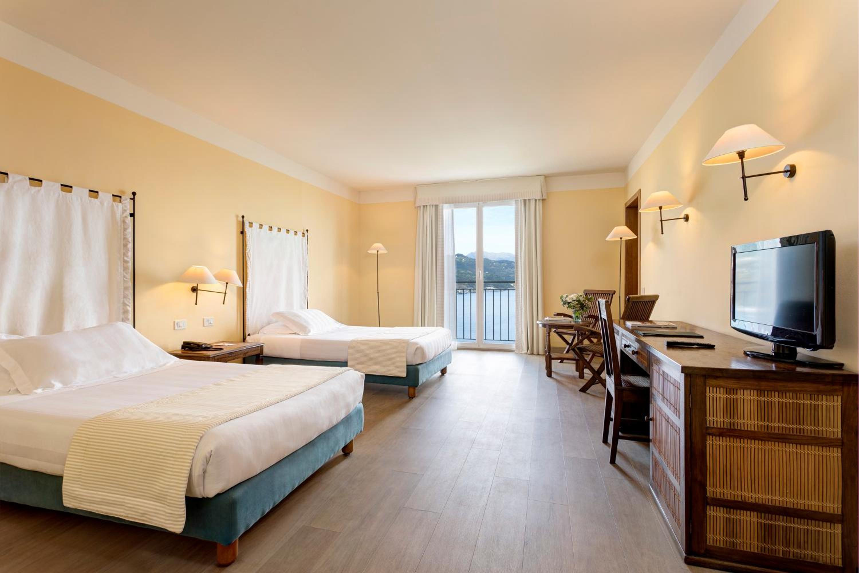 Twin Room with Sea View - Photo 1