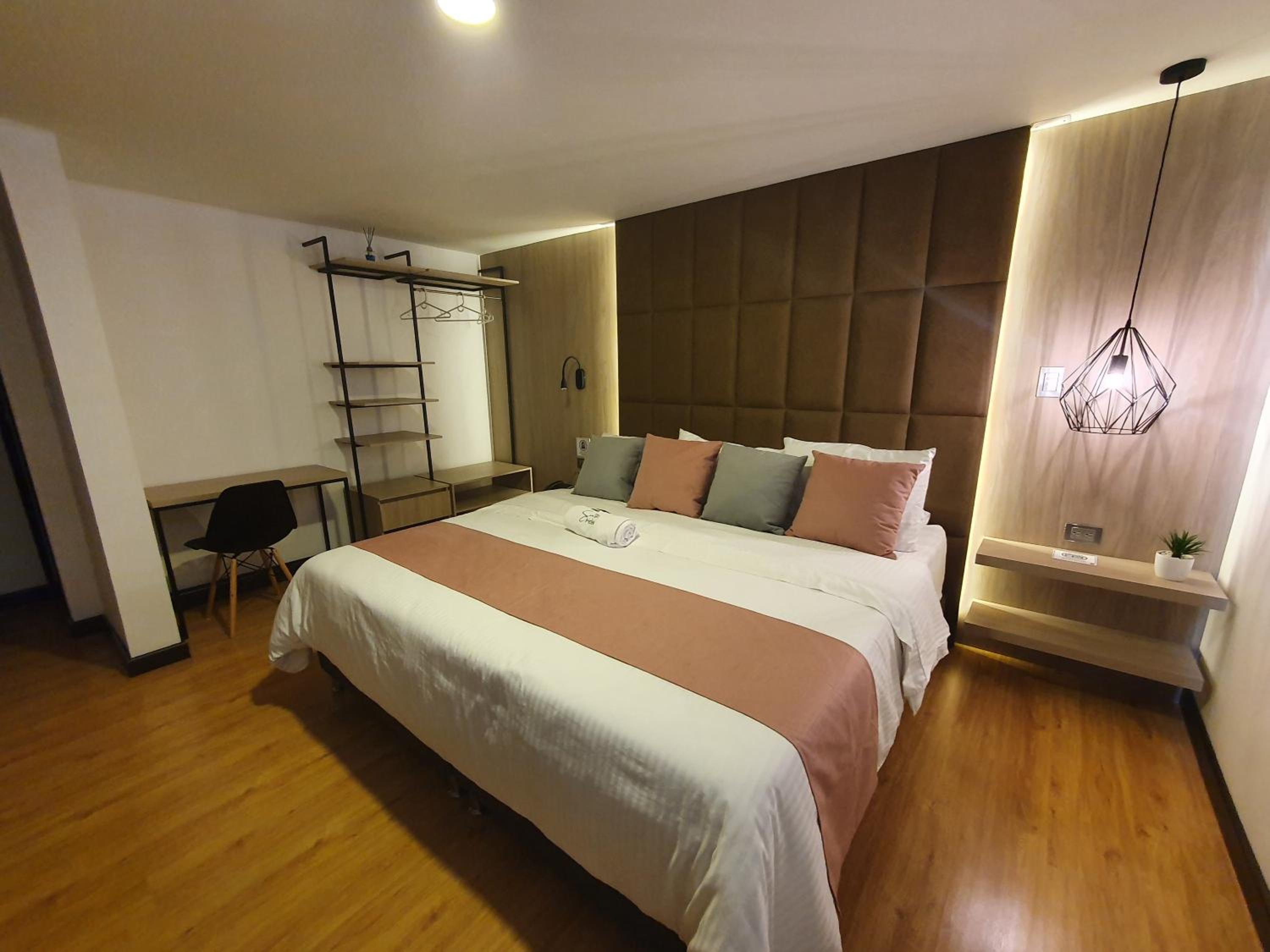 Deluxe King Room