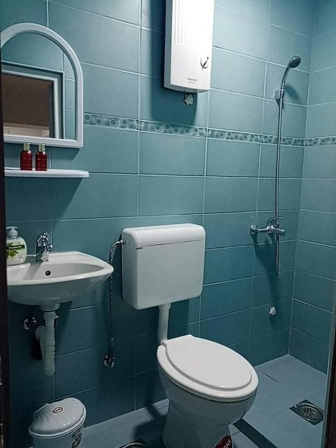 One-Bedroom Apartment photo 3