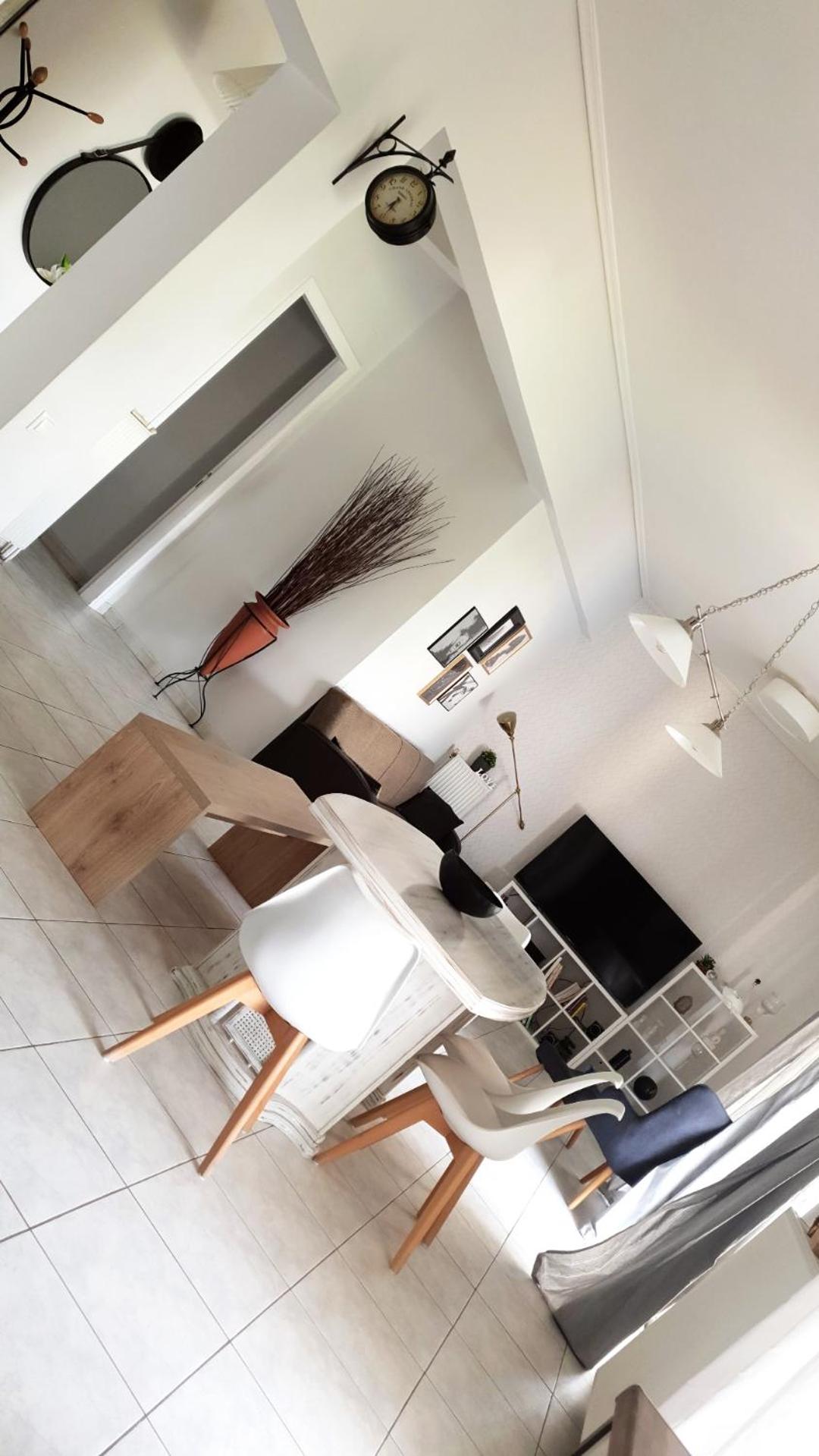 Two-Bedroom Apartment - Photo 9