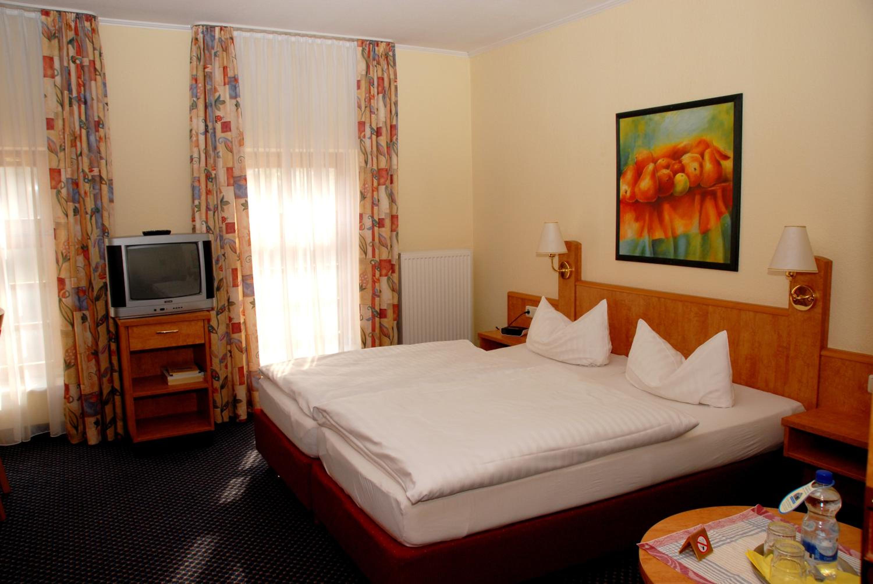 Double Room - Photo 10