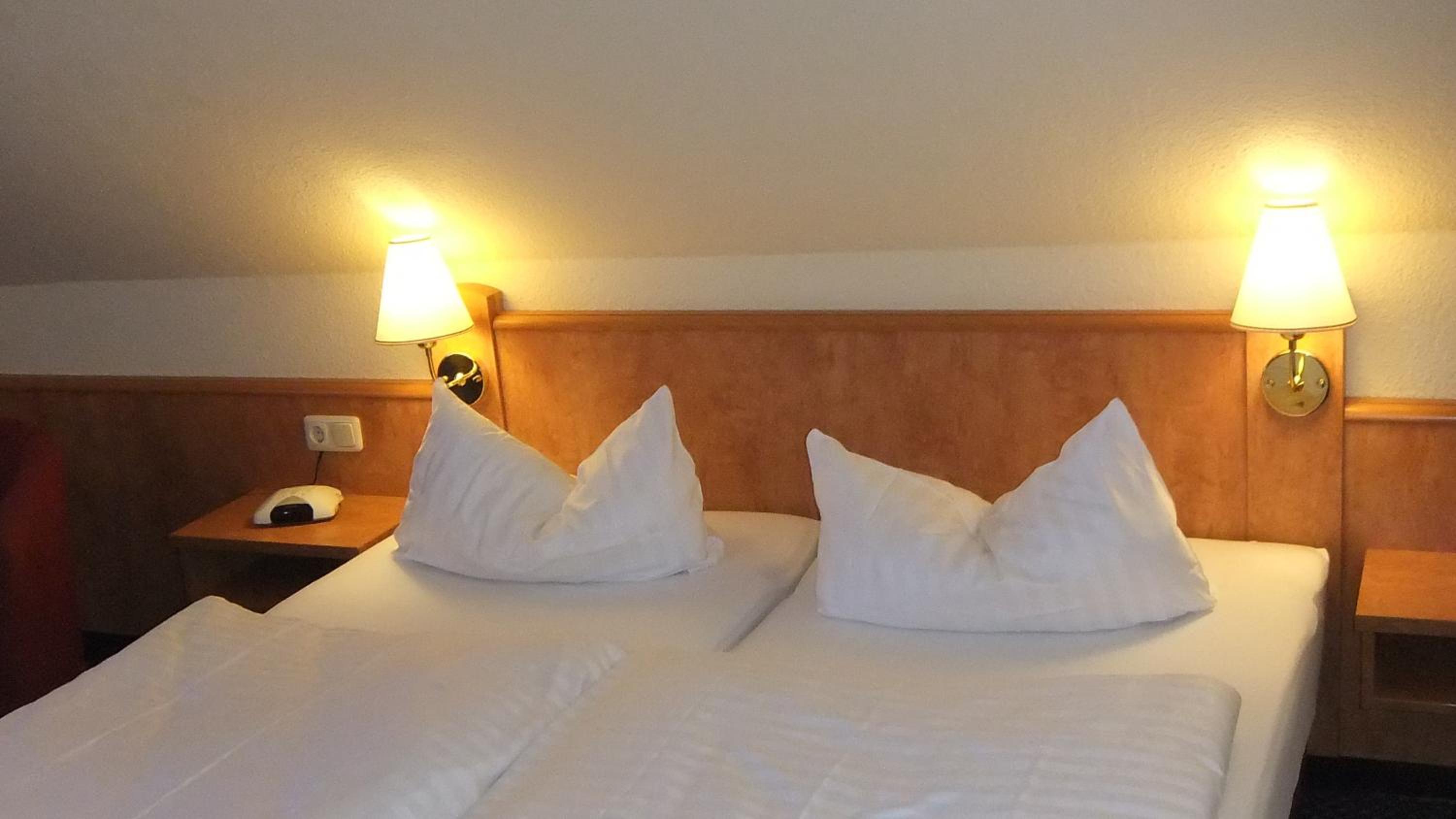 Double Room - Photo 9