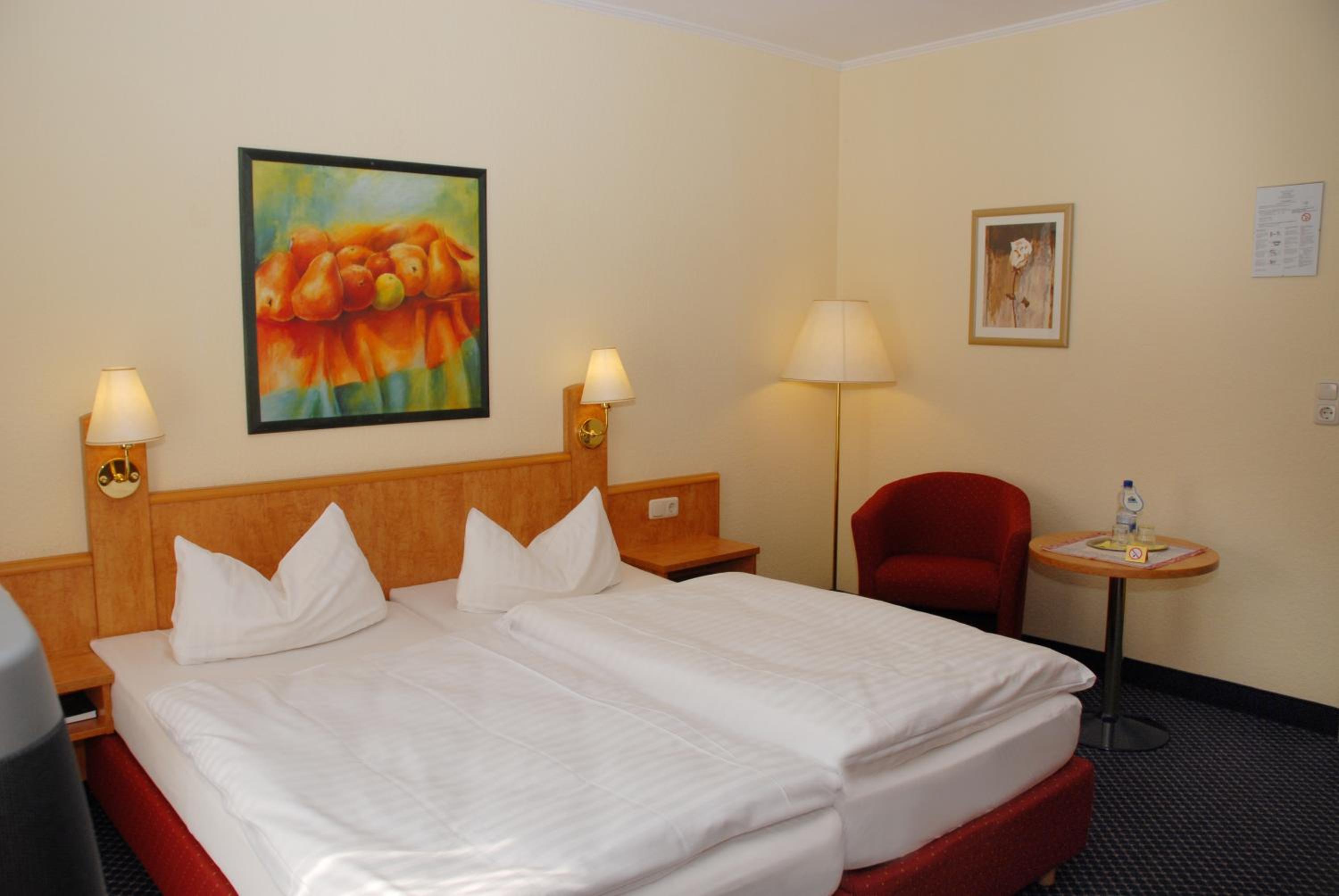 Double Room - Photo 8