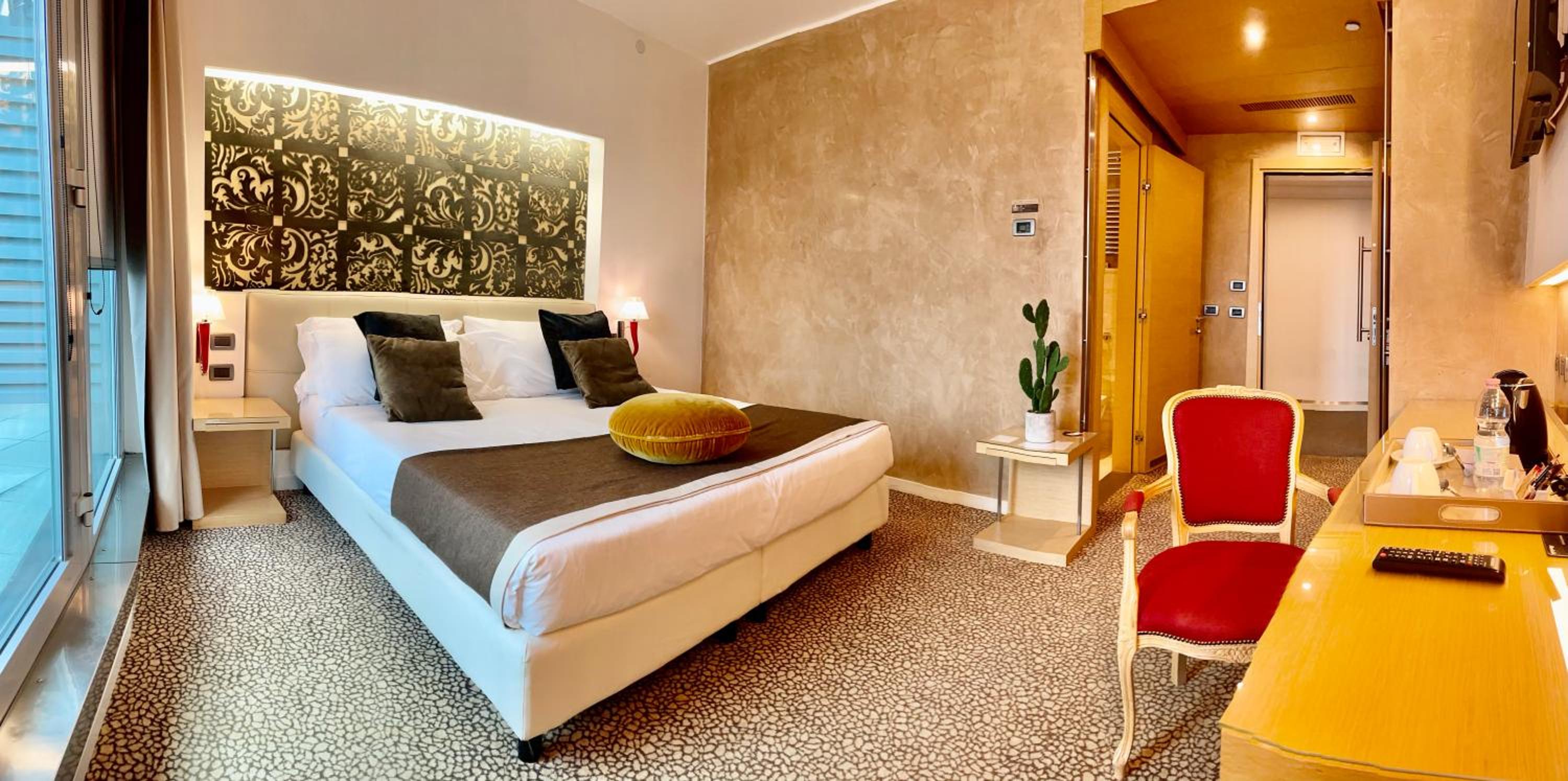 Superior Double or Twin Room - Photo 1