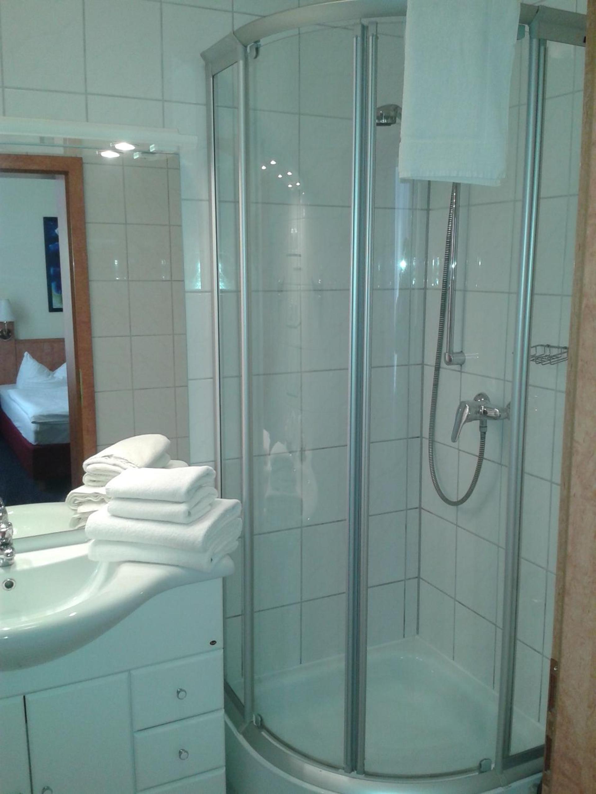 Double Room - Photo 17