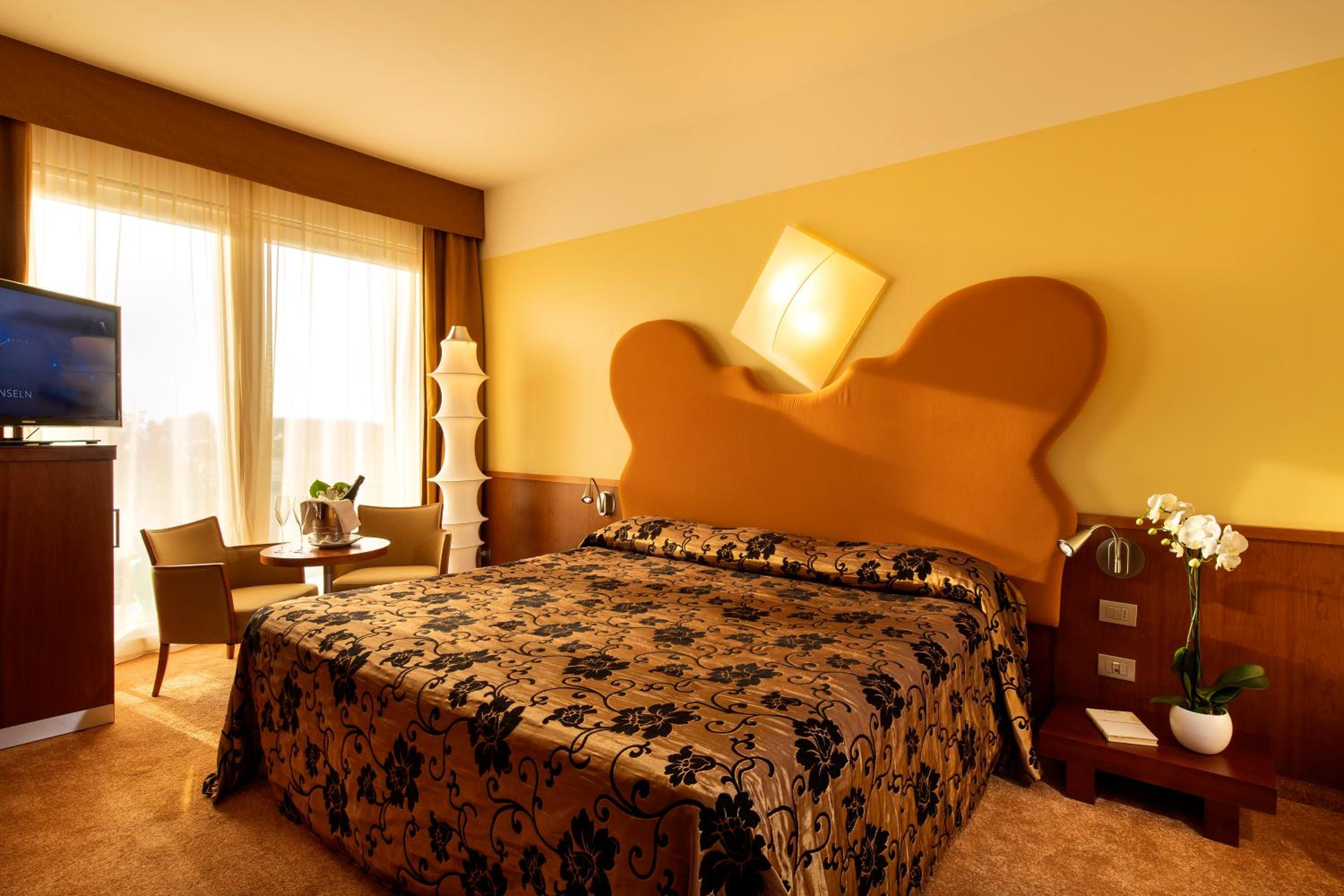 Suite photo 1
