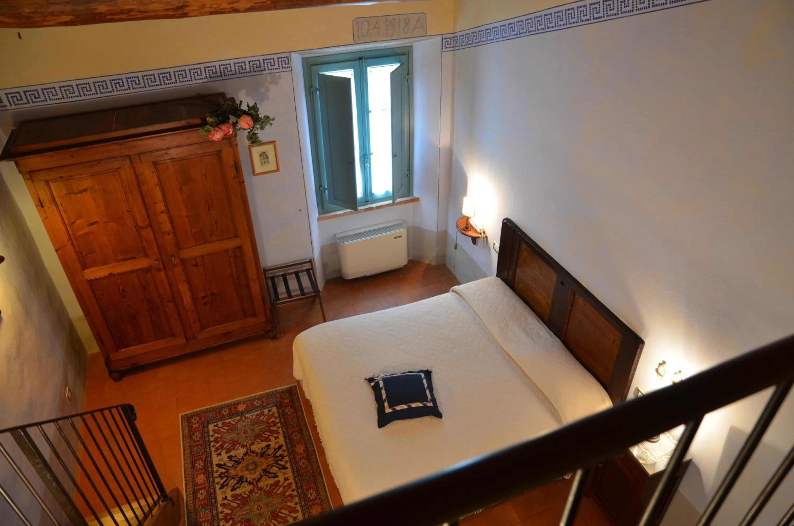 Standard Triple Room - Photo 4