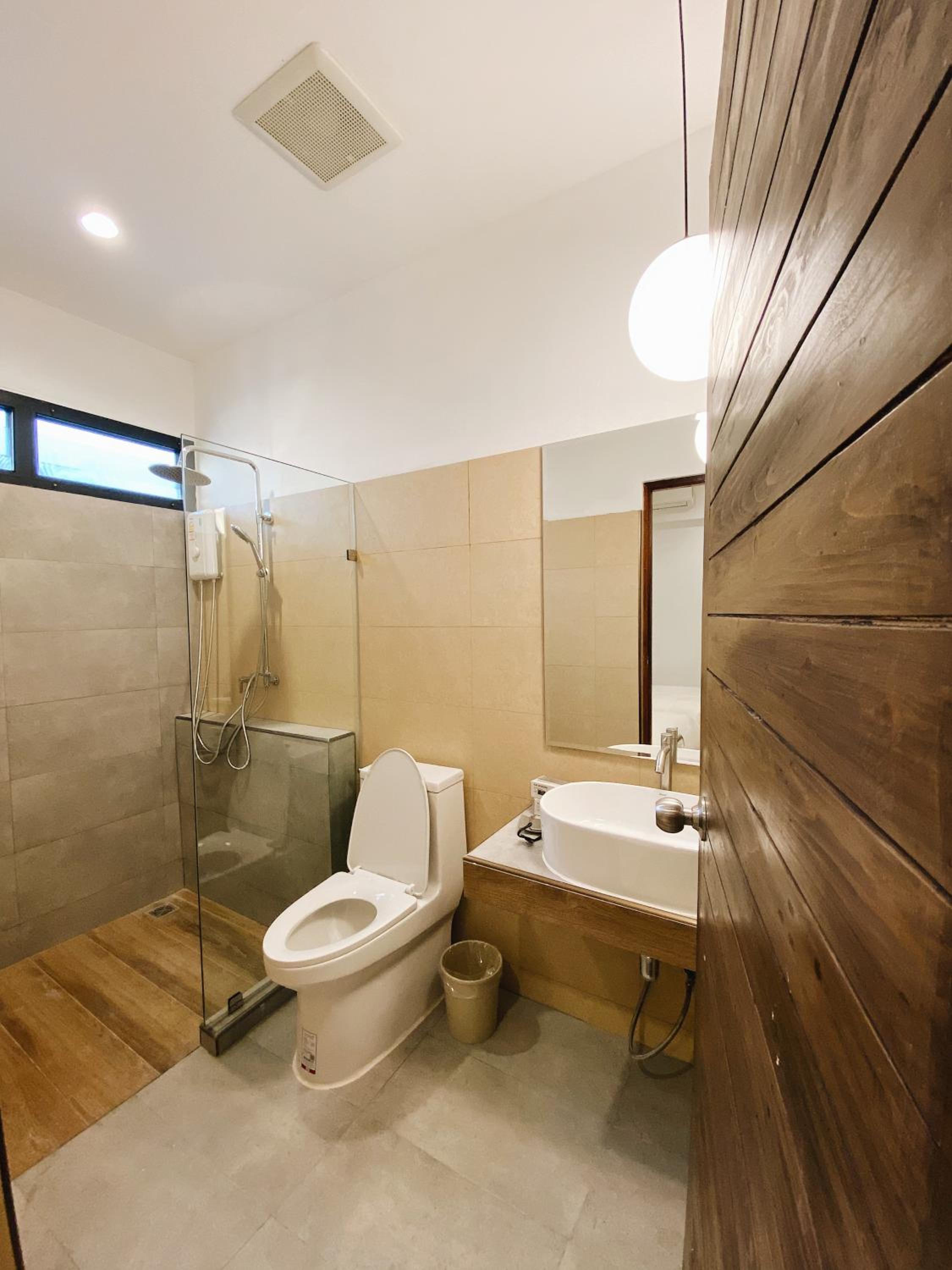 Three-Bedroom House photo 2