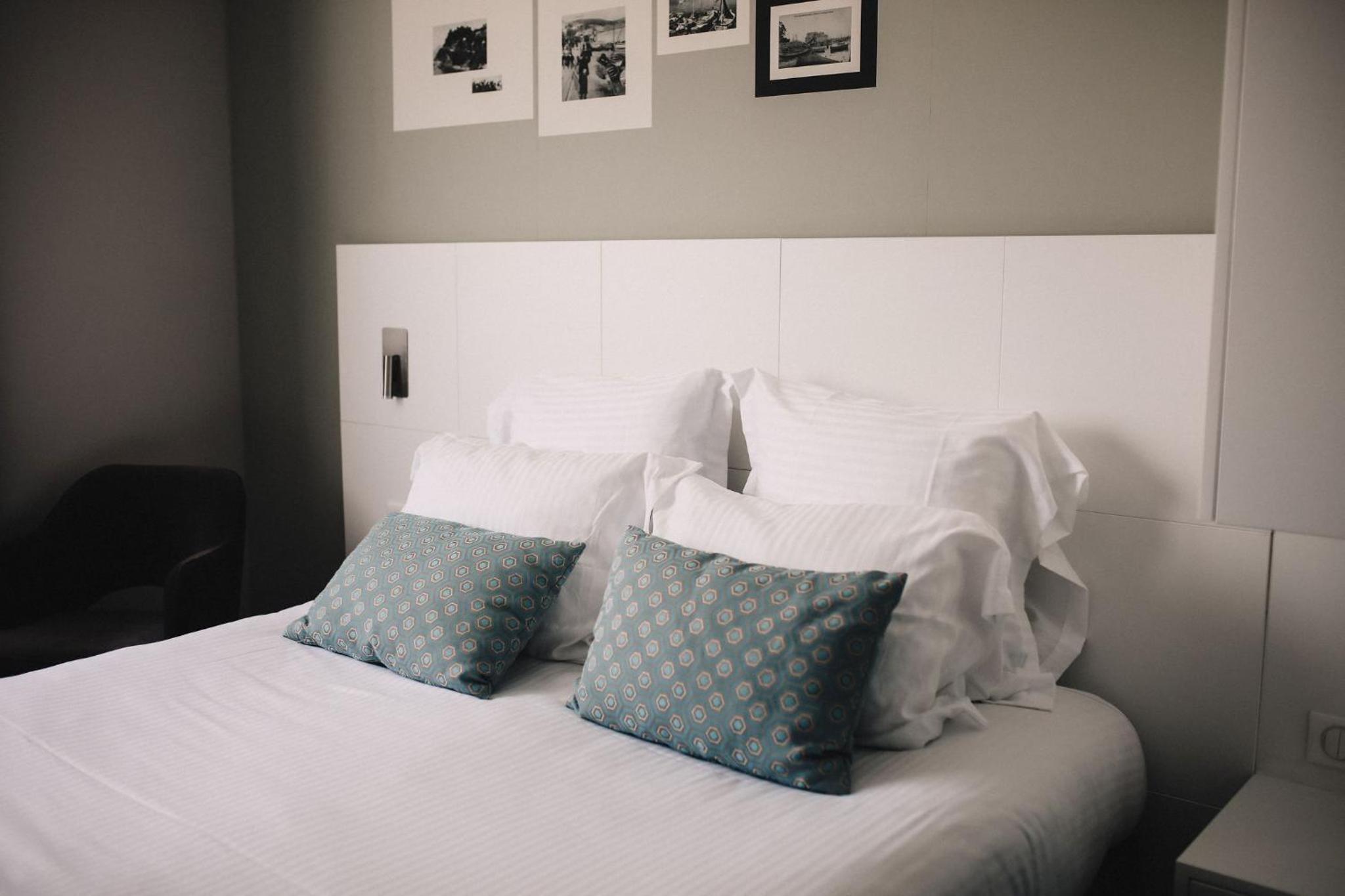 Comfort Queen Room - Non-Smoking  - Photo 7