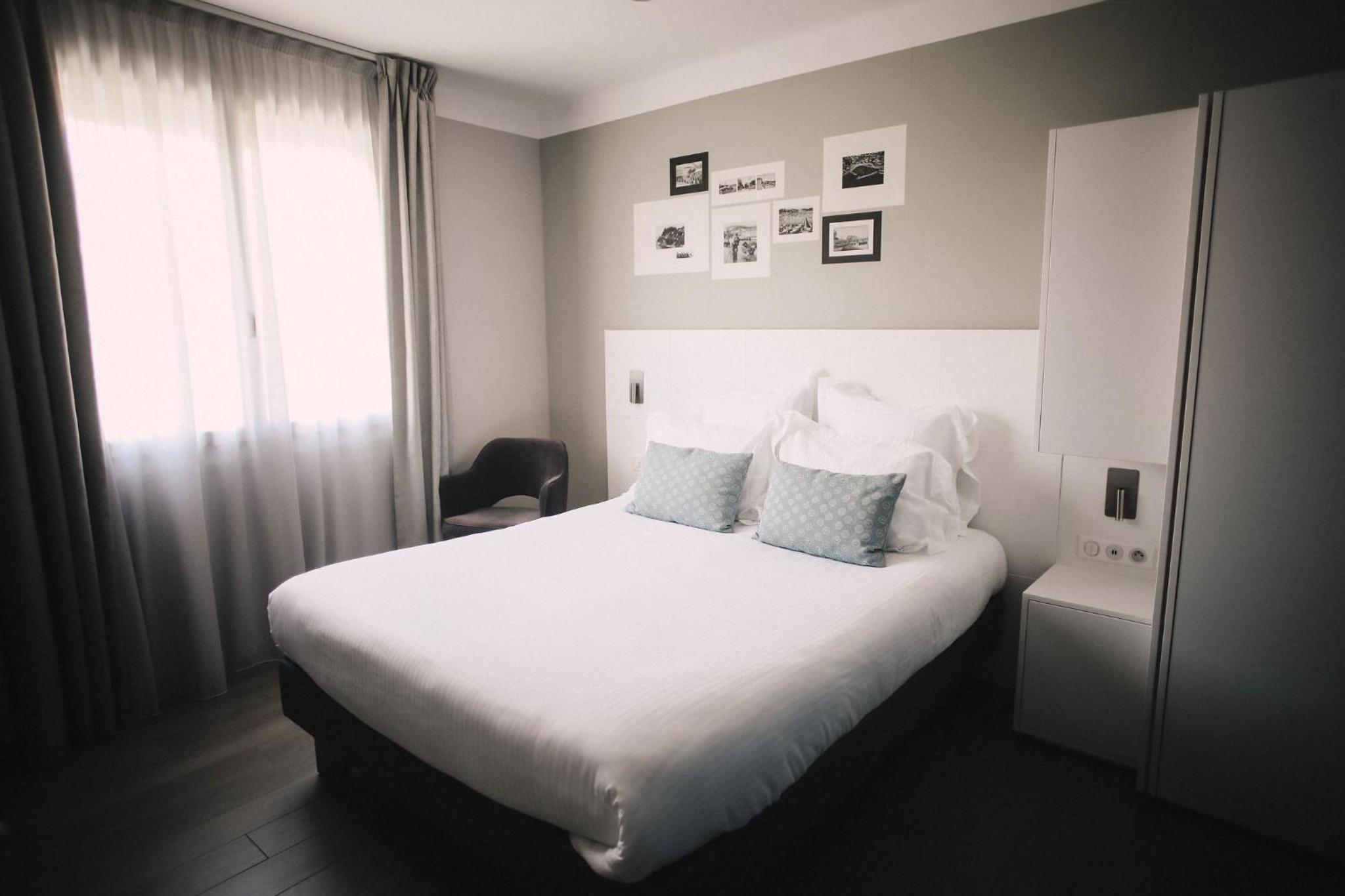 Comfort Queen Room - Non-Smoking  - Photo 6