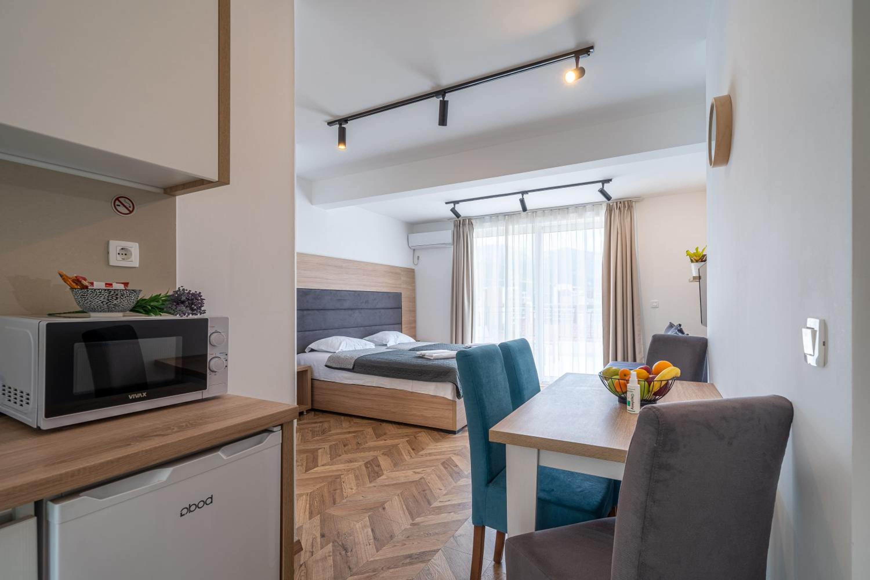 Studio Apartment with Terrace photo 2