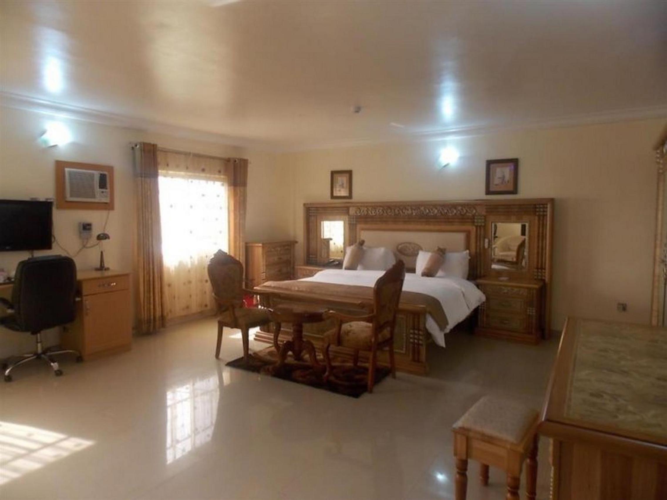 Double or Twin Room photo 2