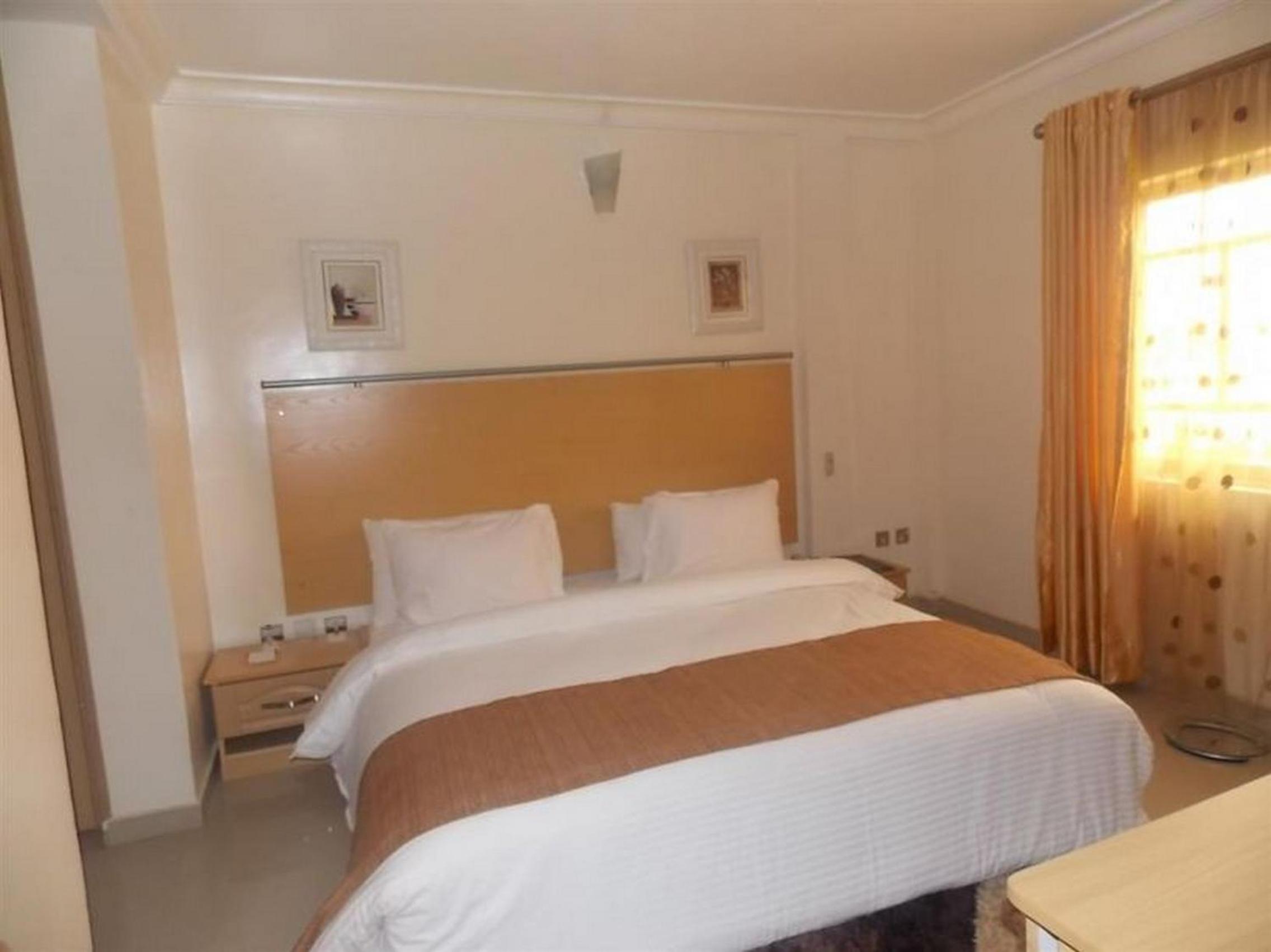 Double or Twin Room photo 3