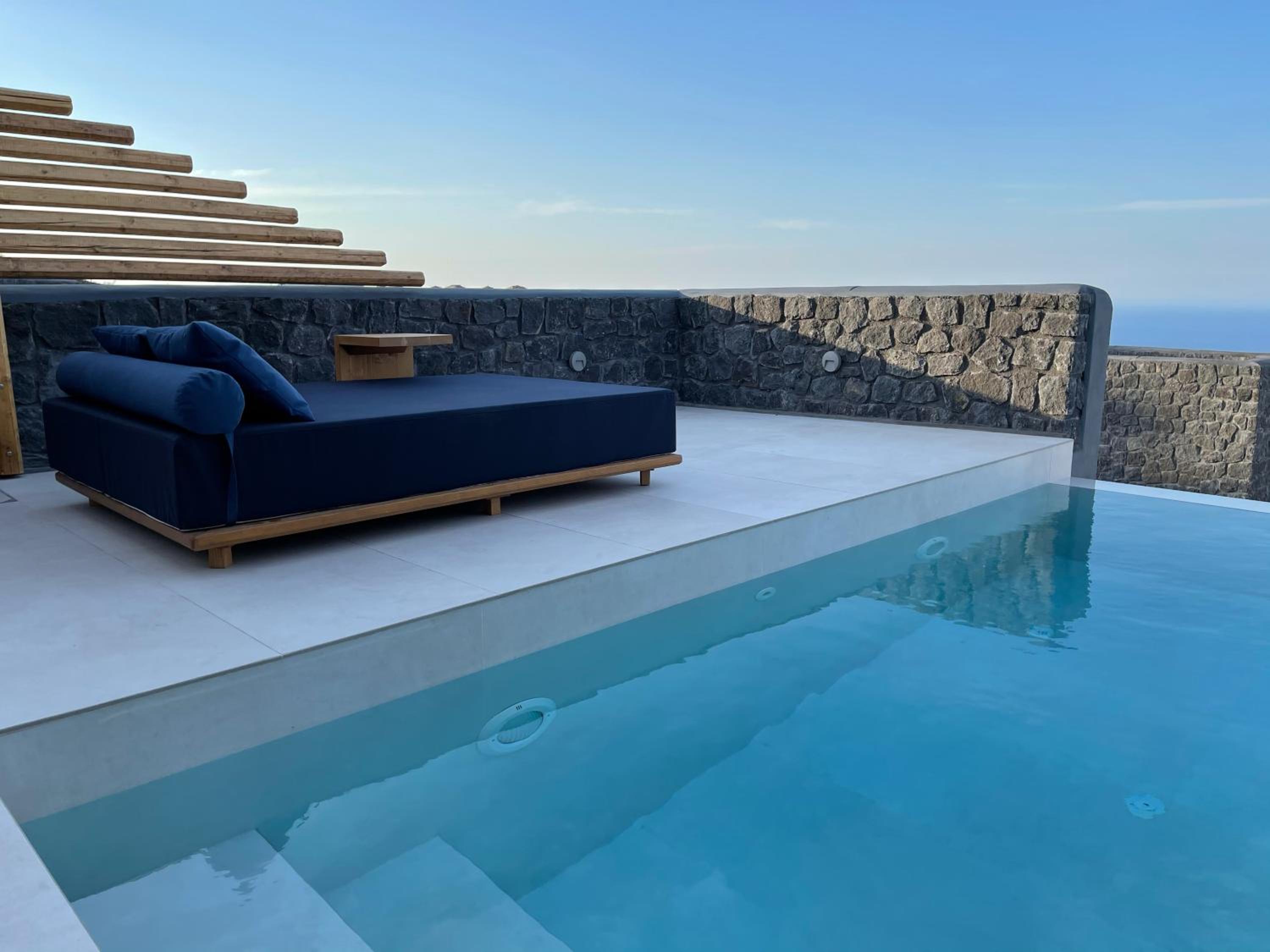 Junior Suite with Infinity Pool and Sea View - Photo 5