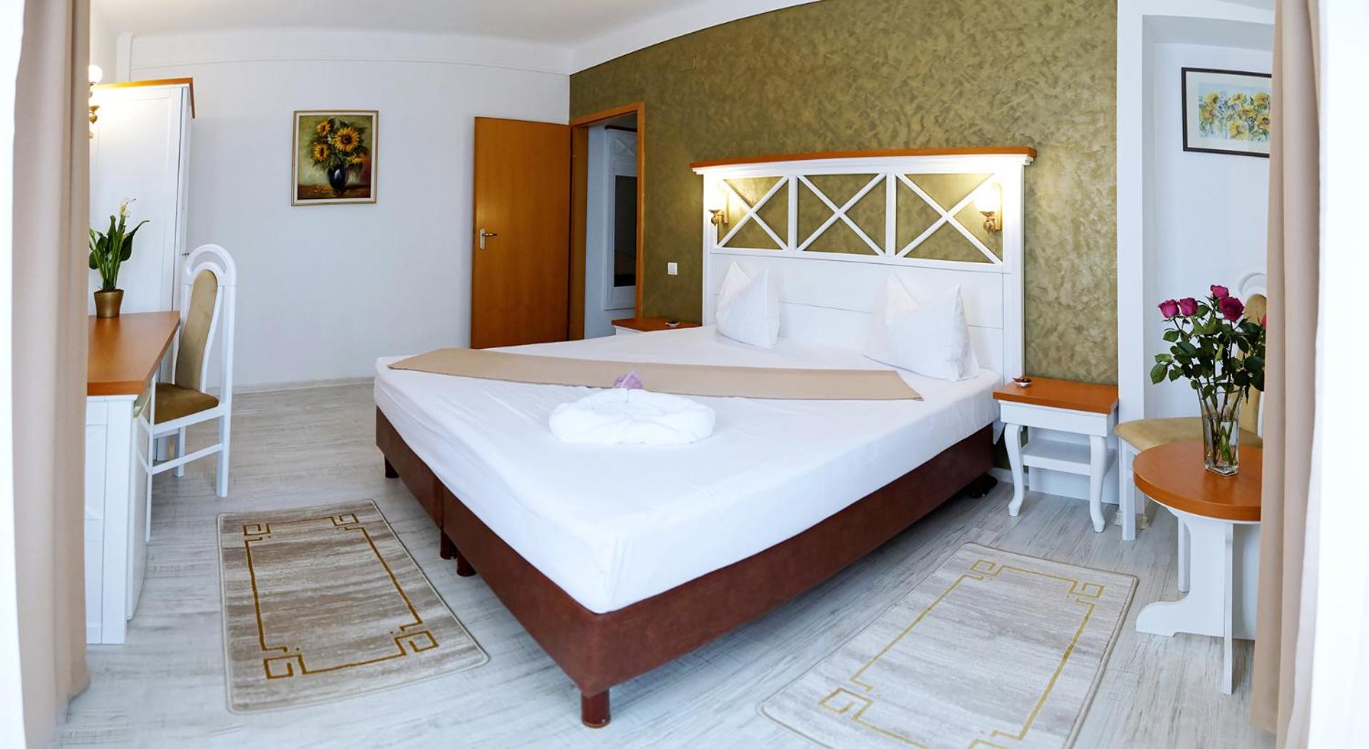 One Bedroom Suite  - Photo 1