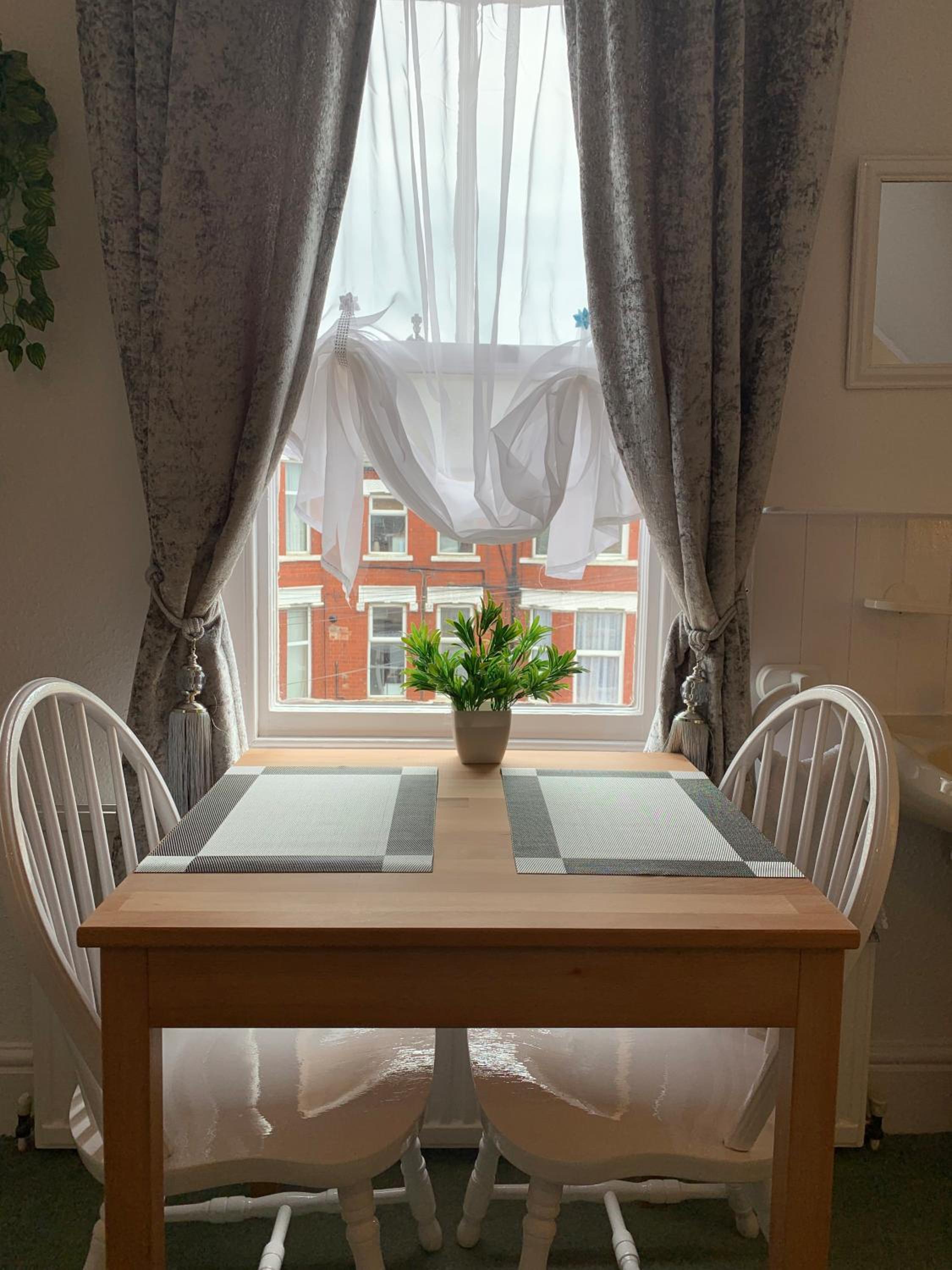 Standard Double Room - Photo 15
