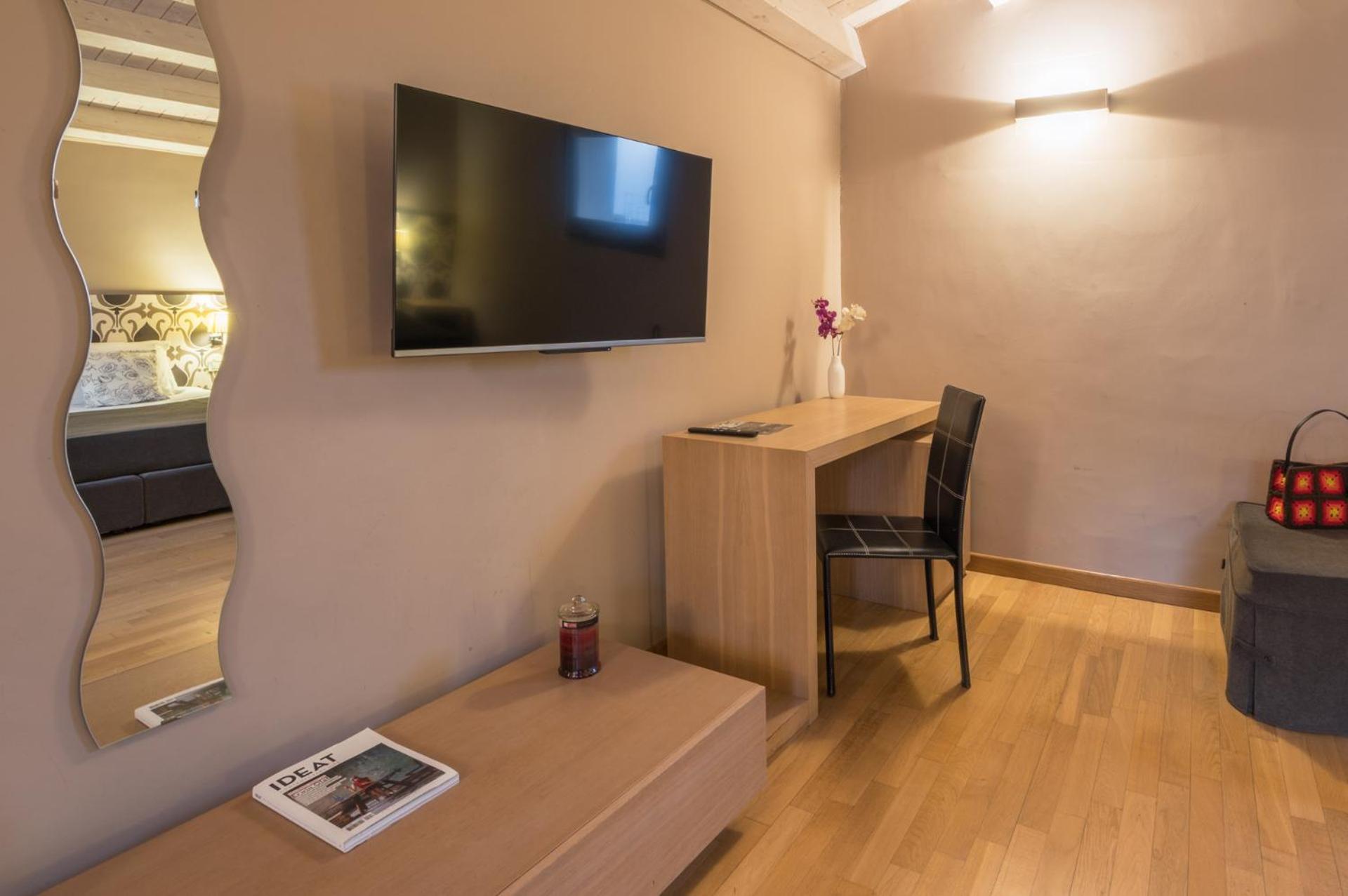 Superior Double Room - Photo 10