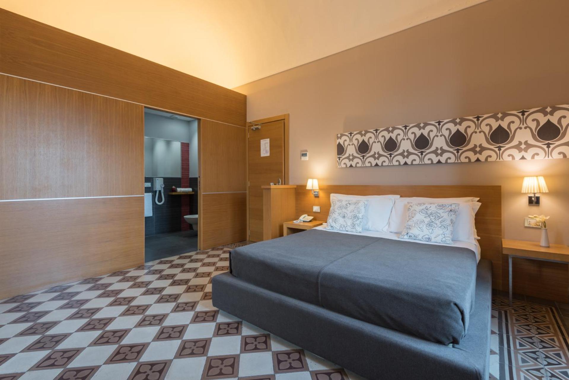 Superior Double Room - Photo 12