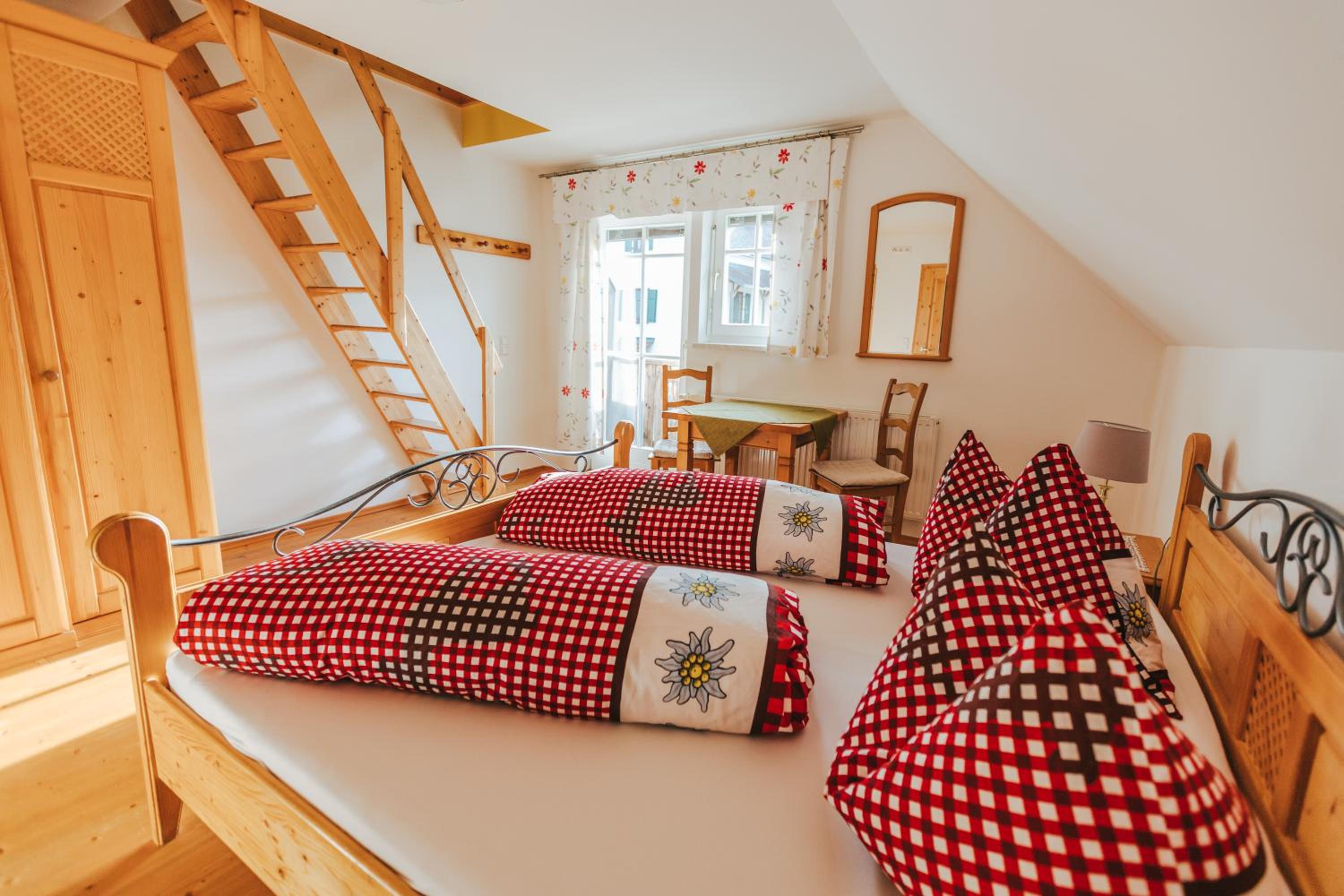 Double Room - Photo 6