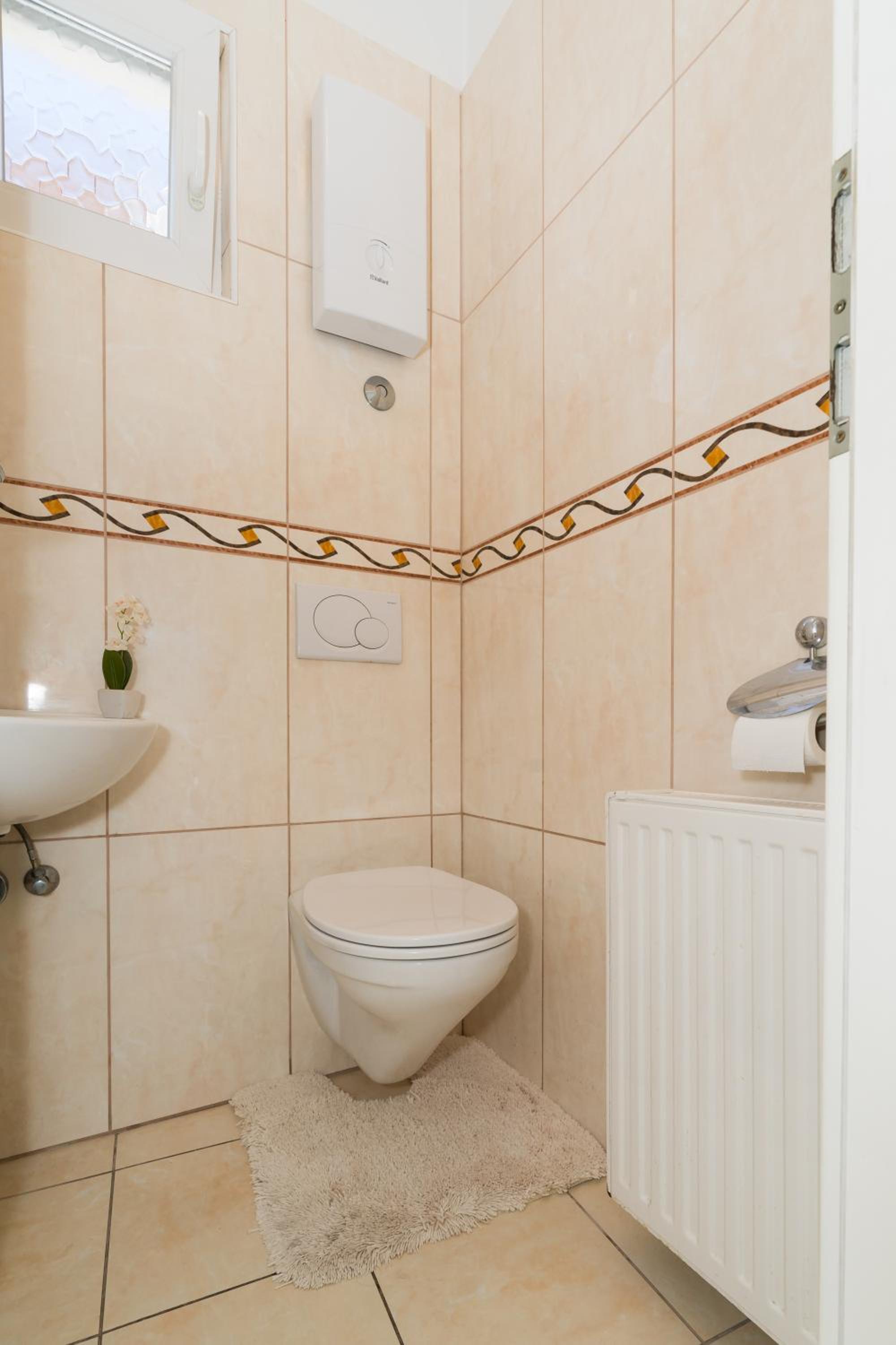 Apartment - Photo 9