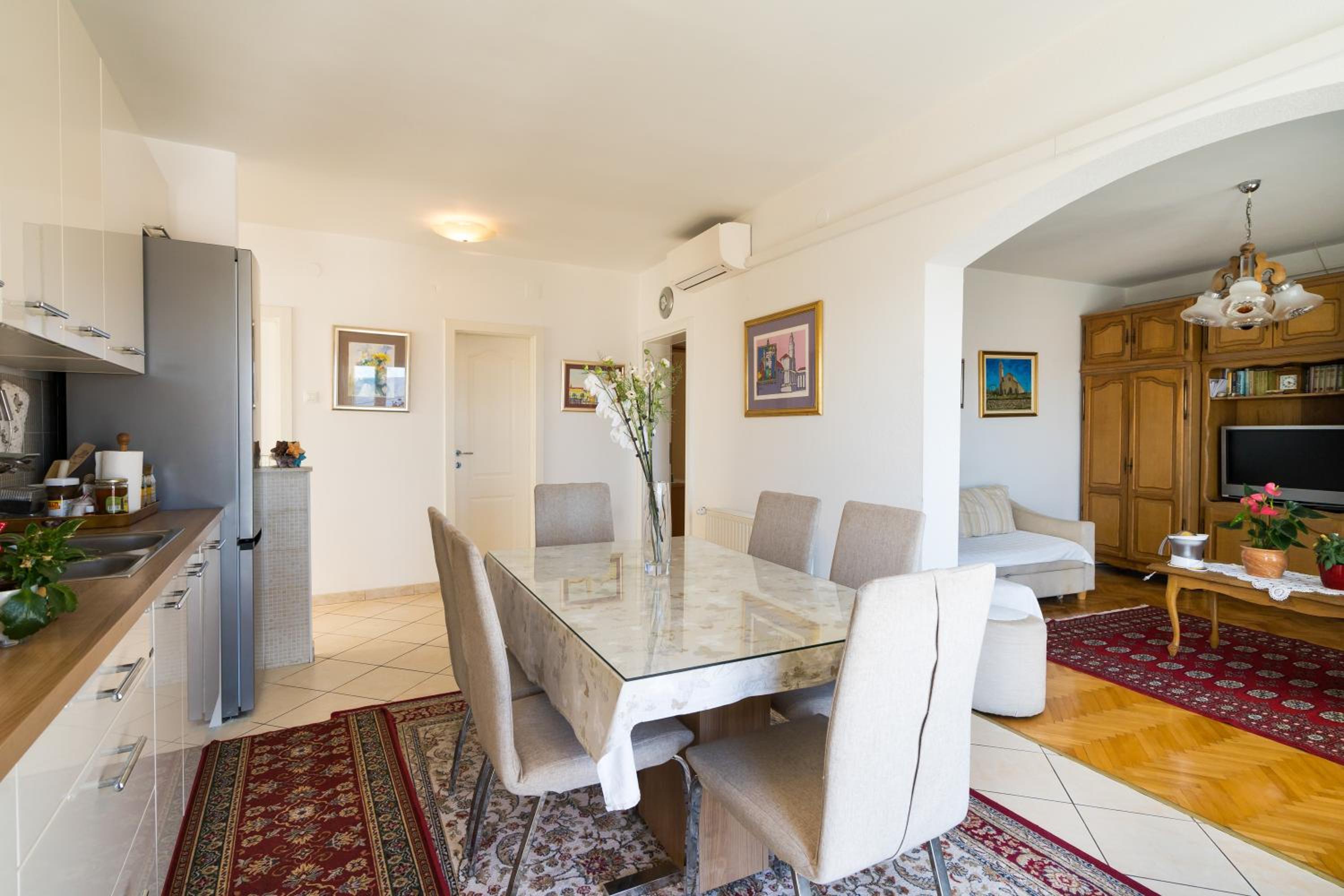 Apartment - Photo 20